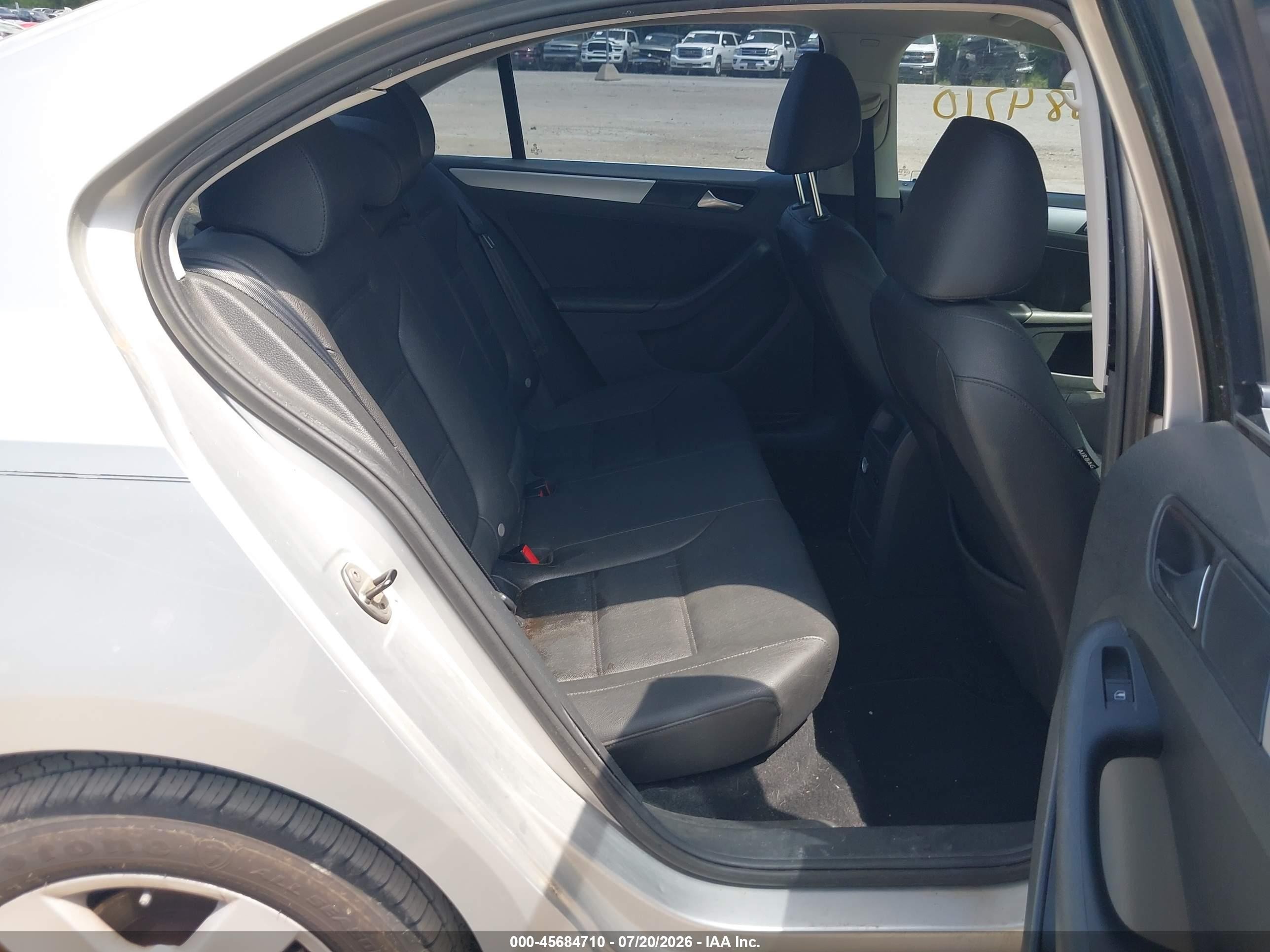 2012 Volkswagen Jetta 2.0l Tdi Gray vin: 3VWLL7AJ7CM367495