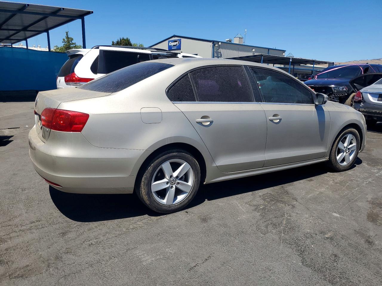 2013 Volkswagen Jetta Tdi Tan vin: 3VWLL7AJ7DM206579