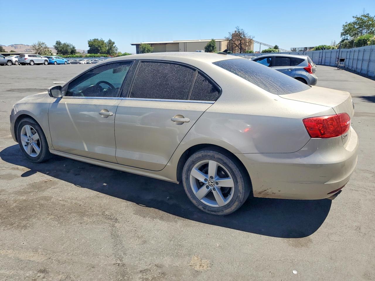 2013 Volkswagen Jetta Tdi Tan vin: 3VWLL7AJ7DM206579
