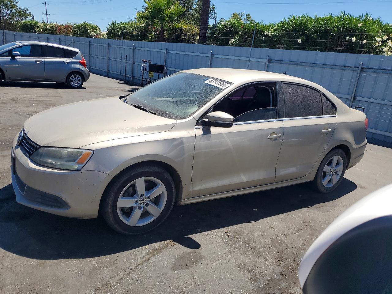 3VWLL7AJ7DM206579