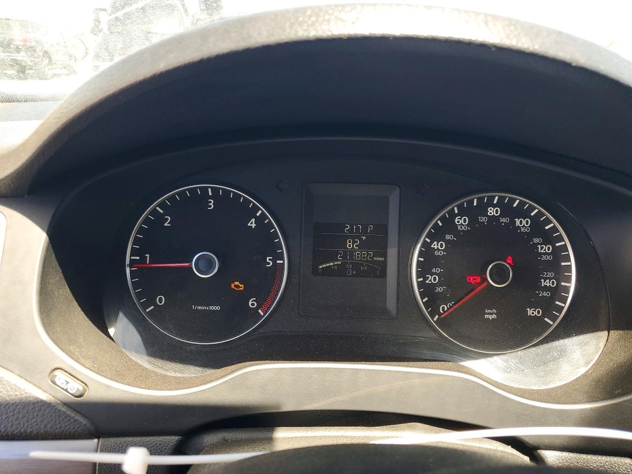 2013 Volkswagen Jetta Tdi Tan vin: 3VWLL7AJ7DM206579