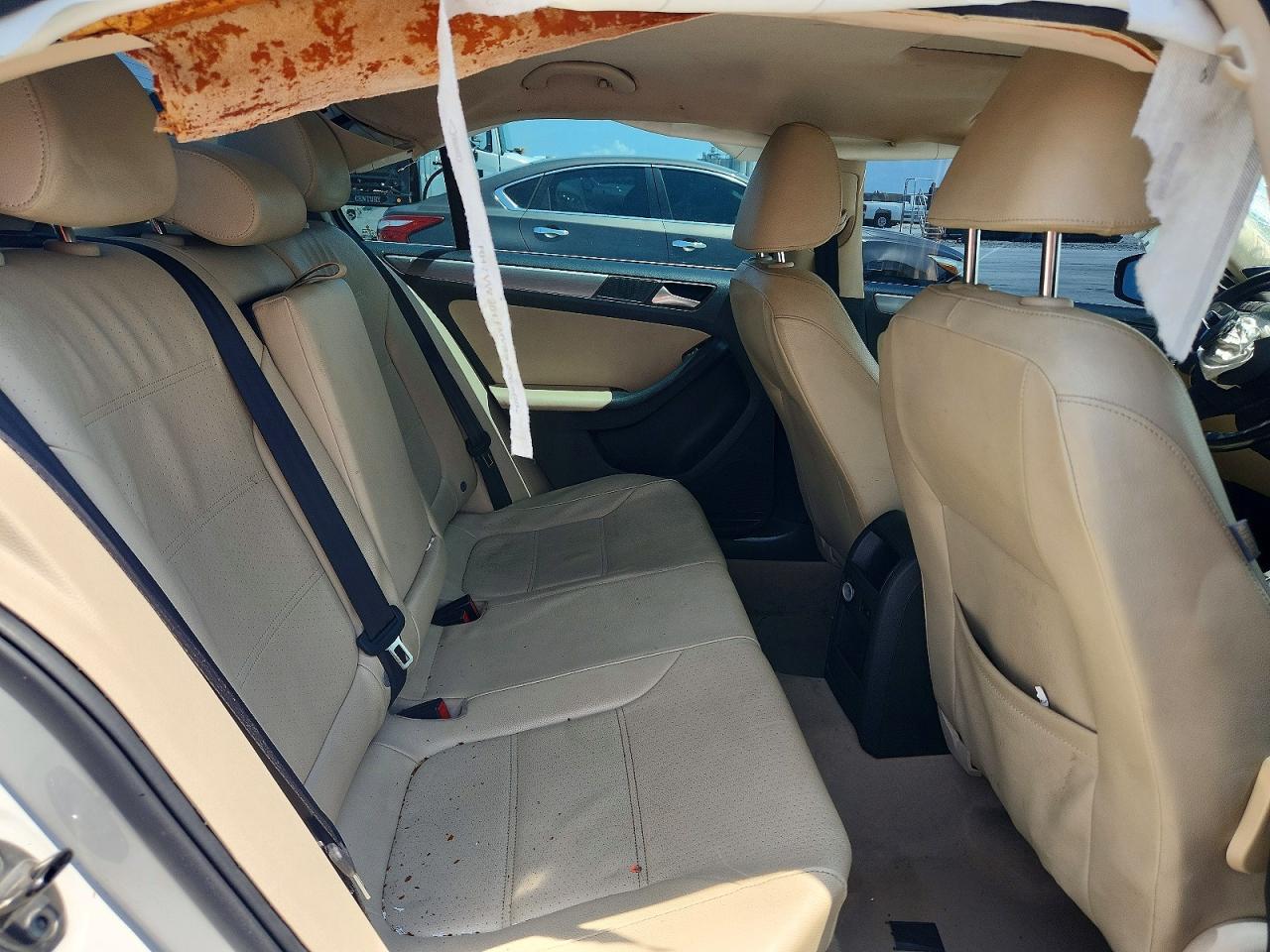 2014 Volkswagen Jetta White vin: 3VWLL7AJ7EM359951
