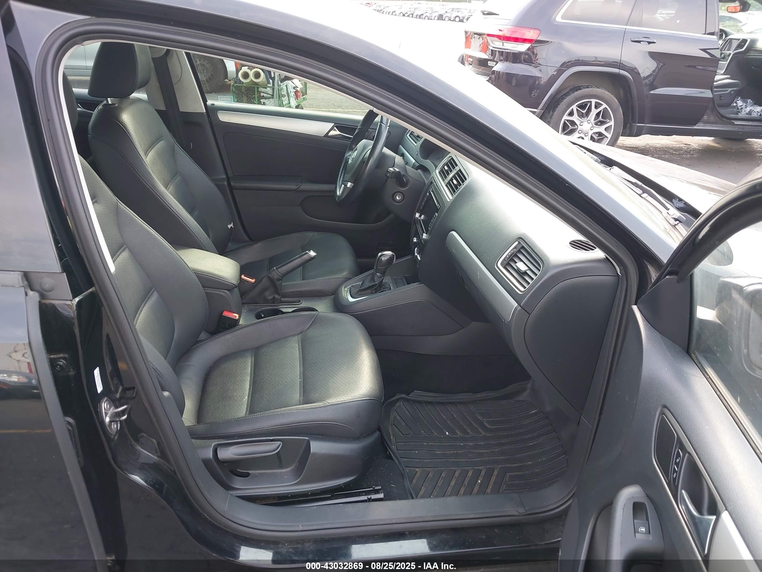 2011 Volkswagen Jetta 2.0l Tdi Black vin: 3VWLL7AJ8BM050193