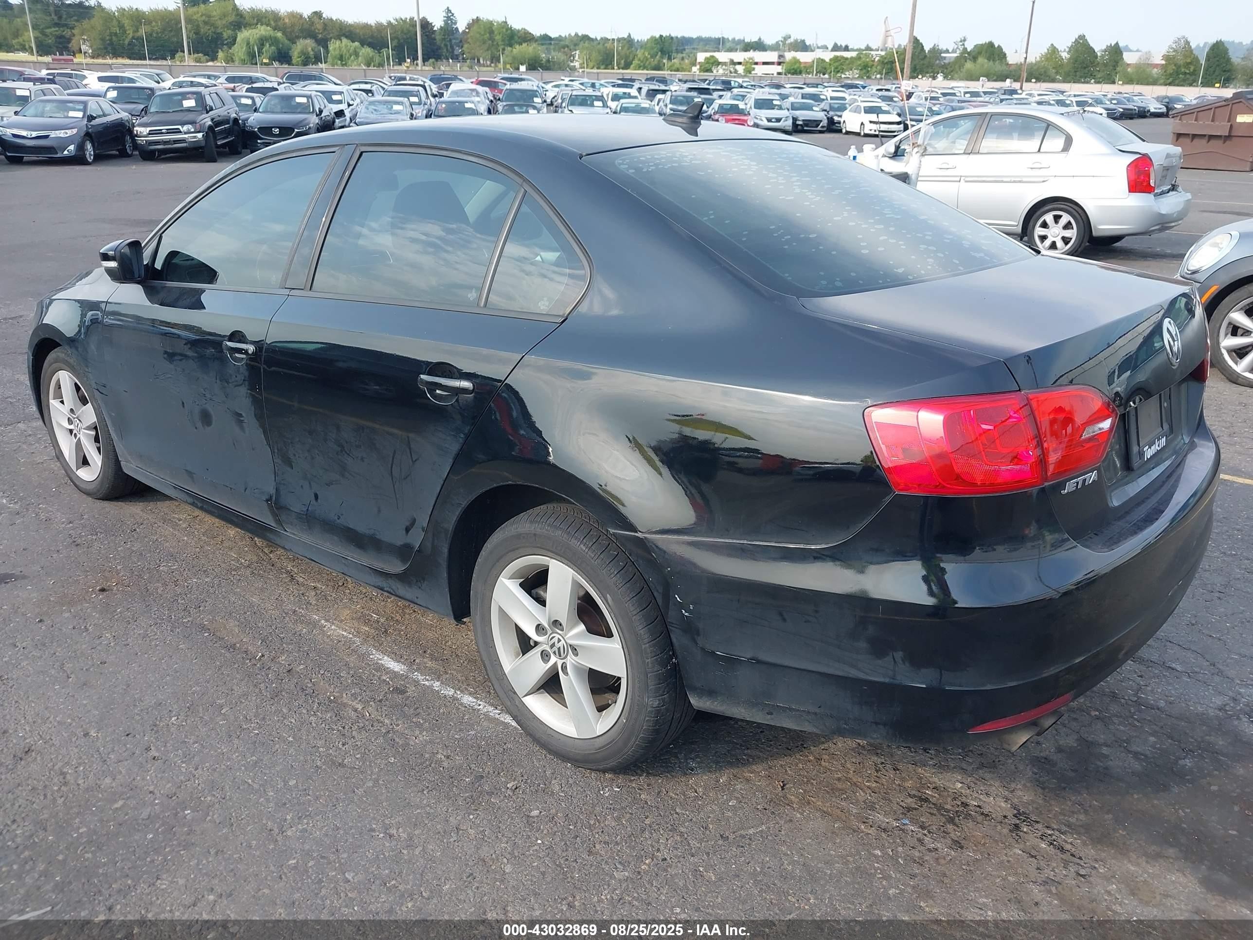 2011 Volkswagen Jetta 2.0l Tdi Black vin: 3VWLL7AJ8BM050193