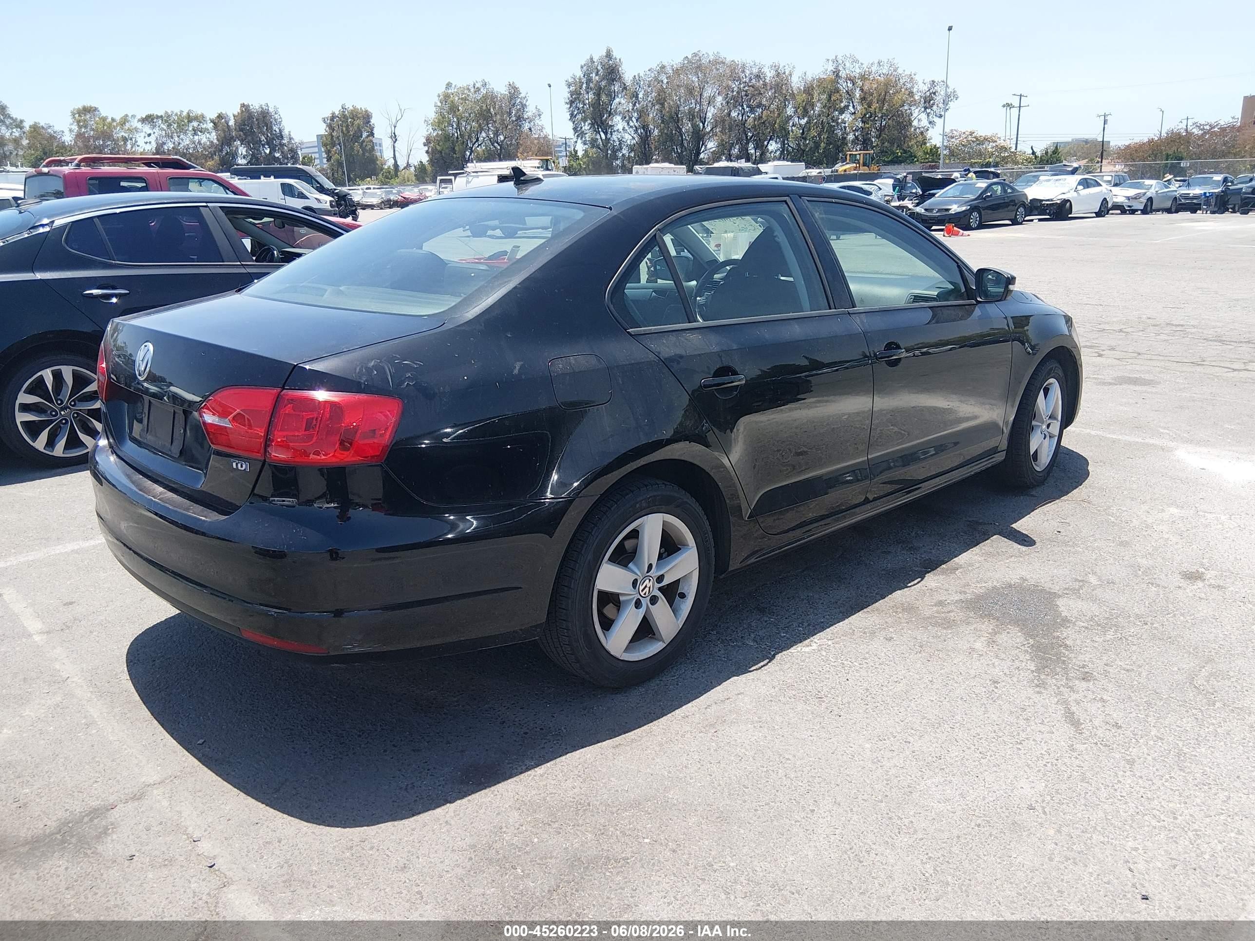 2012 Volkswagen Jetta 2.0l Tdi Черный vin: 3VWLL7AJ8CM389795