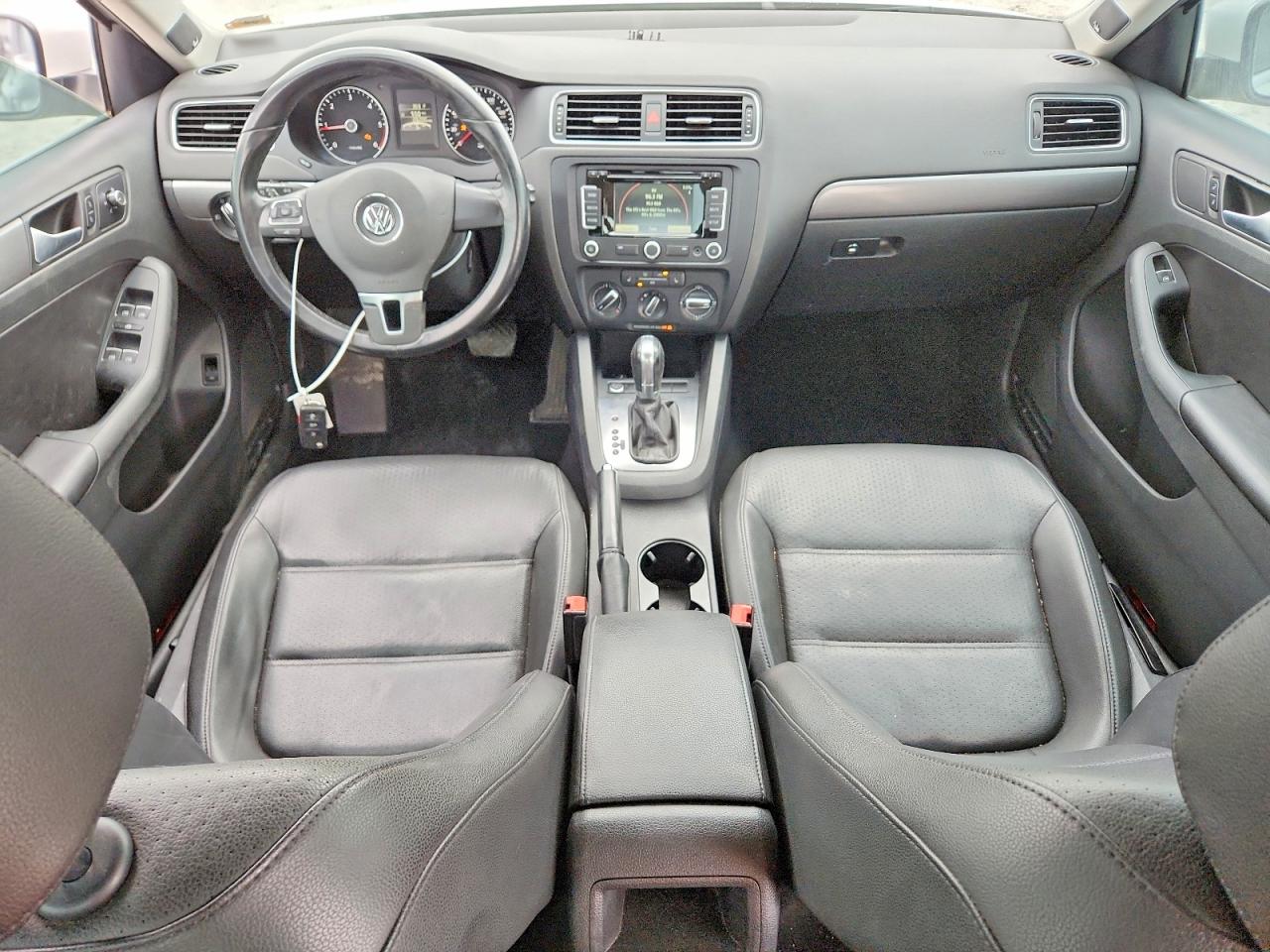 2013 Volkswagen Jetta Tdi White vin: 3VWLL7AJ8DM275877