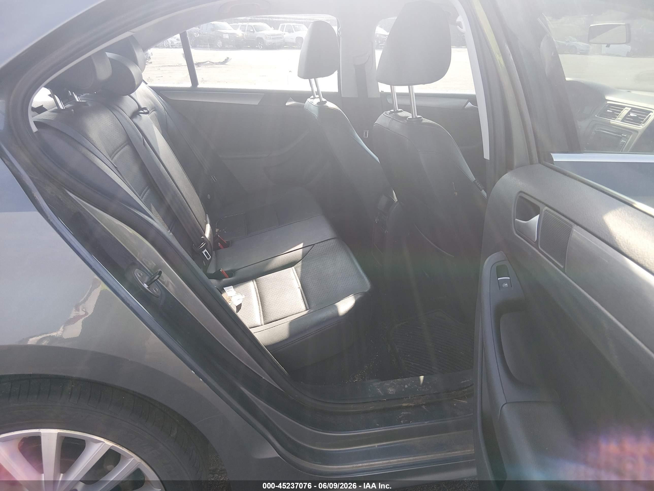 2013 Volkswagen Jetta 2.0l Tdi Серый vin: 3VWLL7AJ8DM277113