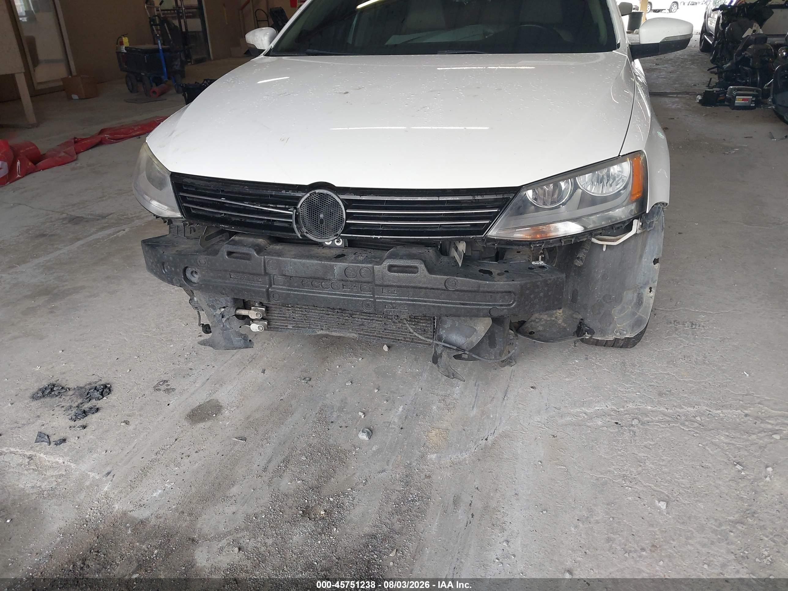 2013 Volkswagen Jetta 2.0l Tdi Белый vin: 3VWLL7AJ8DM292789