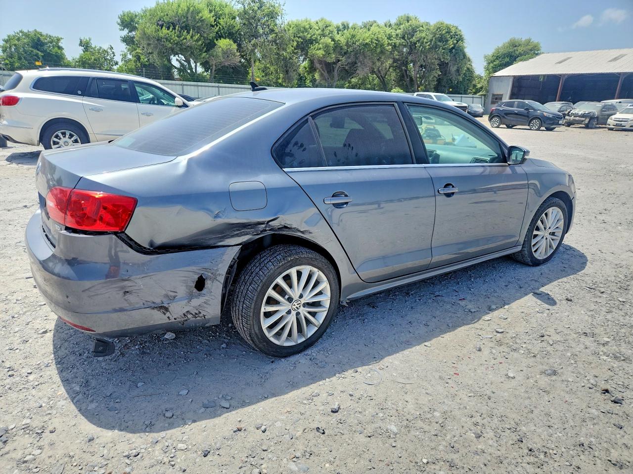 2013 Volkswagen Jetta Silver vin: 3VWLL7AJ8DM354207