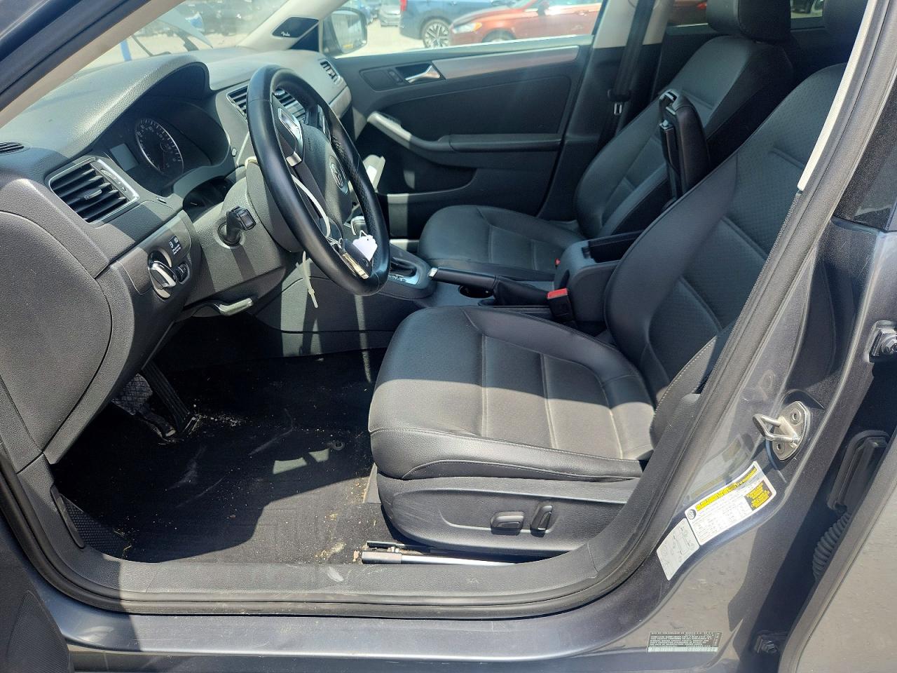 2013 Volkswagen Jetta Silver vin: 3VWLL7AJ8DM354207
