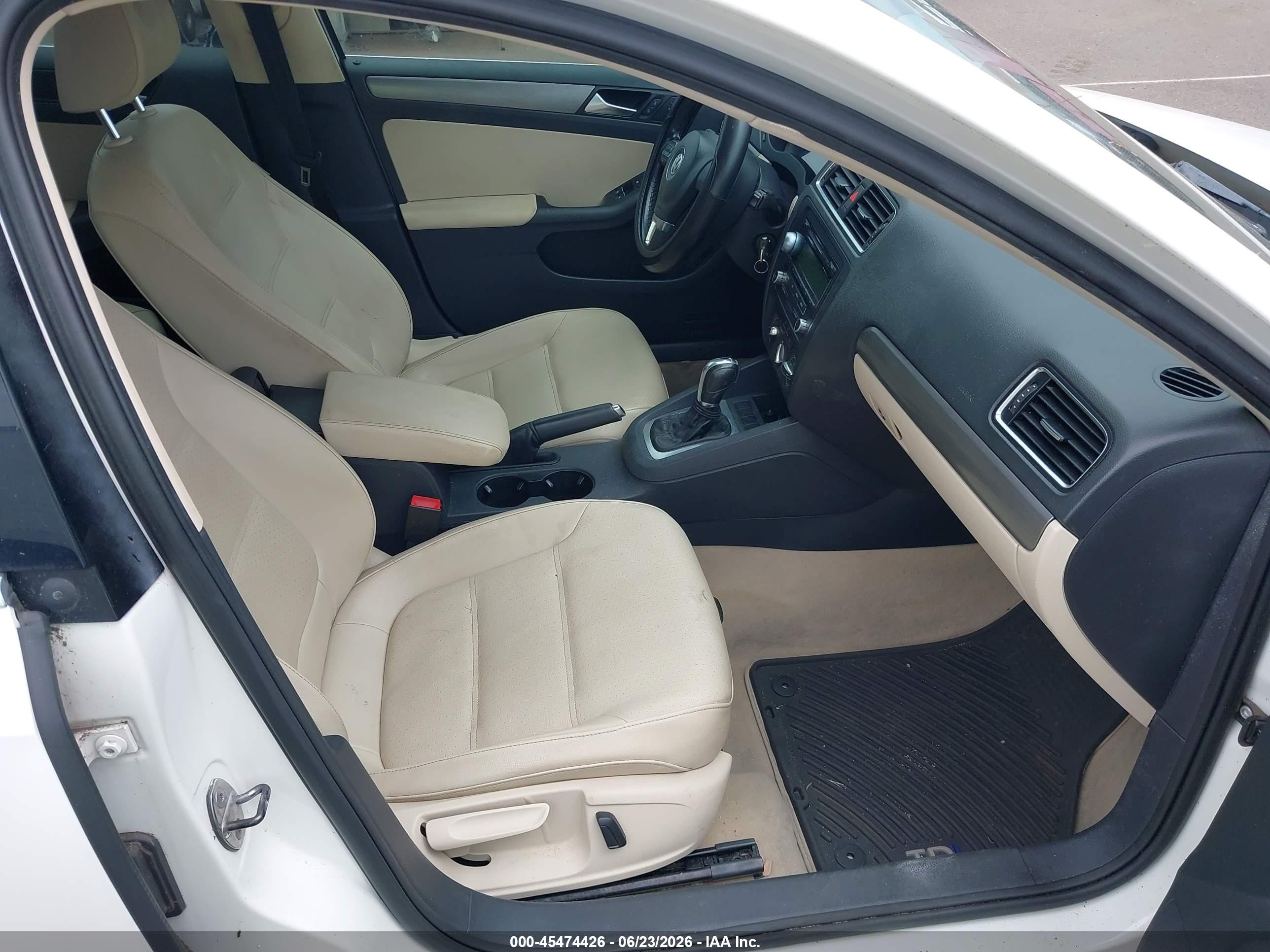 2013 Volkswagen Jetta 2.0l Tdi White vin: 3VWLL7AJ8DM394710