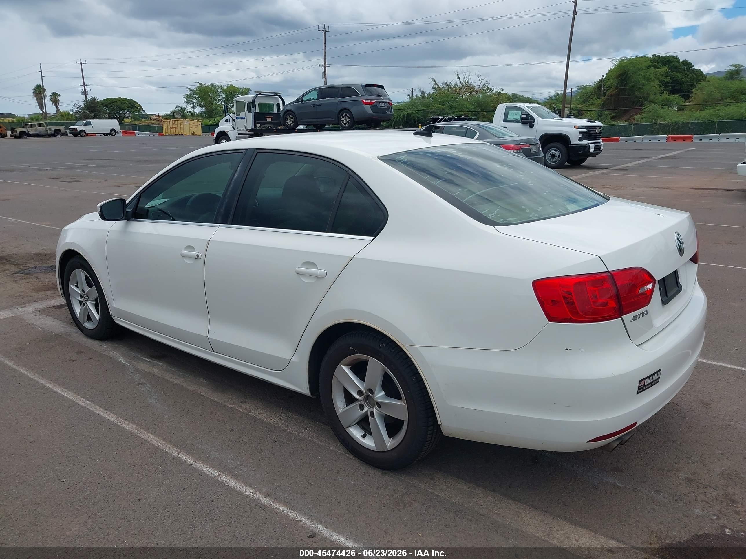 2013 Volkswagen Jetta 2.0l Tdi White vin: 3VWLL7AJ8DM394710