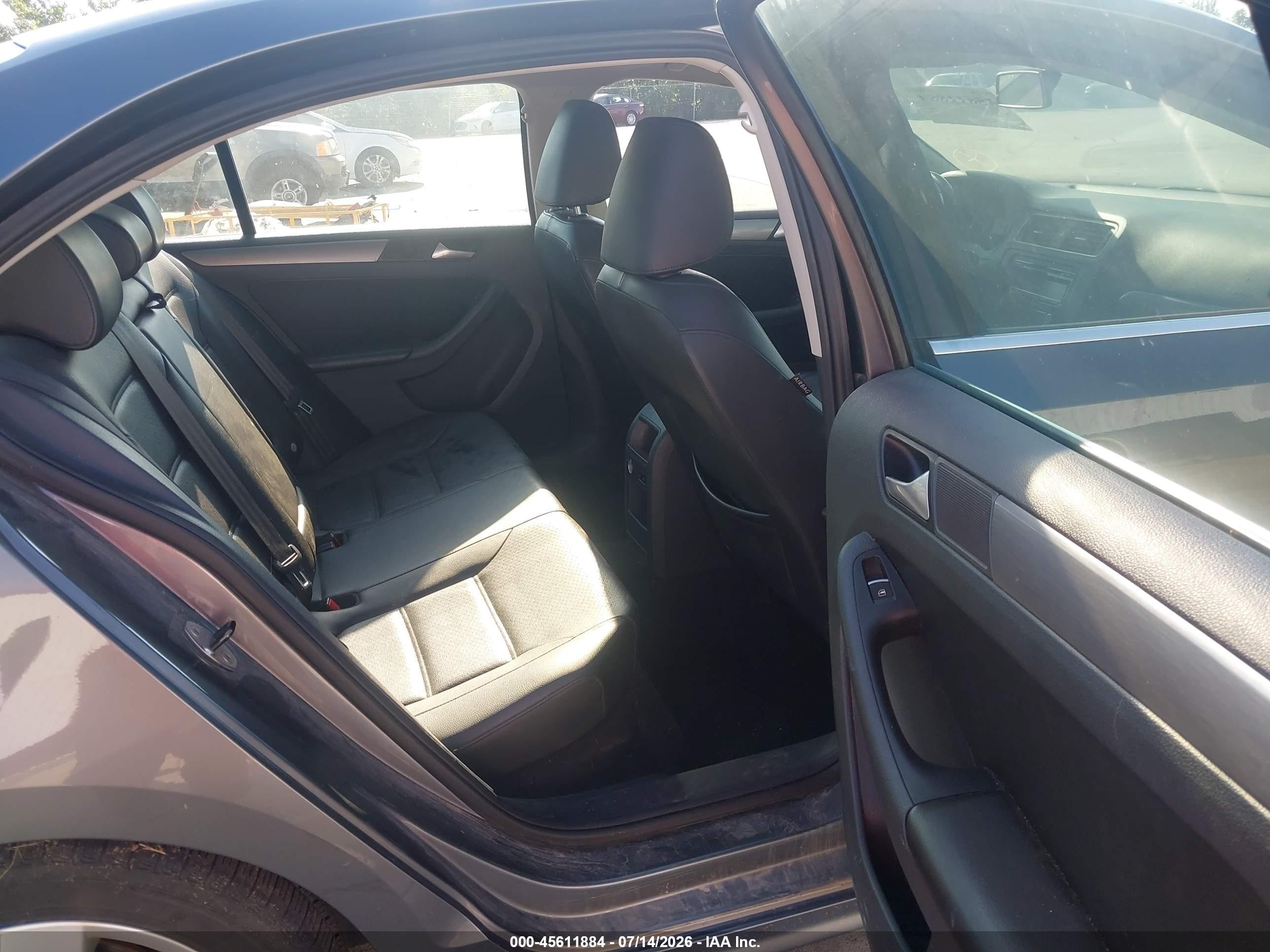 2014 Volkswagen Jetta 2.0l Tdi/2.0l Tdi Value Edition Gray vin: 3VWLL7AJ8EM233615