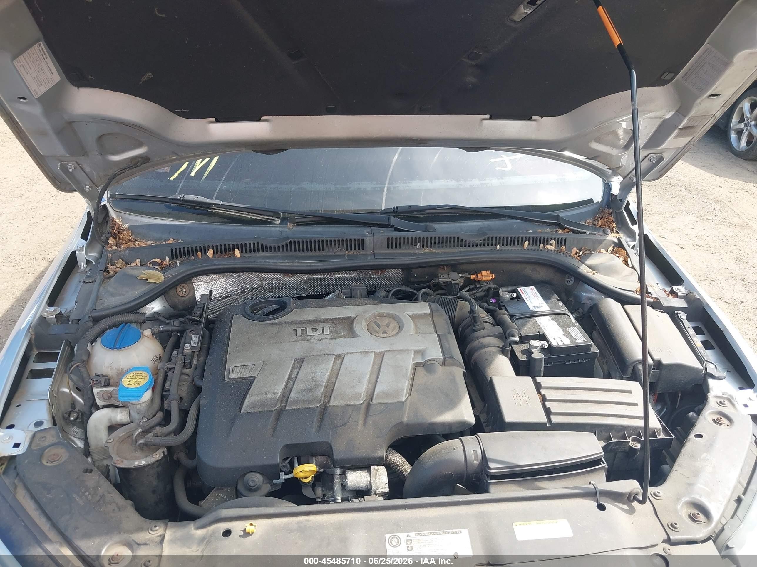 2014 Volkswagen Jetta 2.0l Tdi Value Edition Silver vin: 3VWLL7AJ8EM278442
