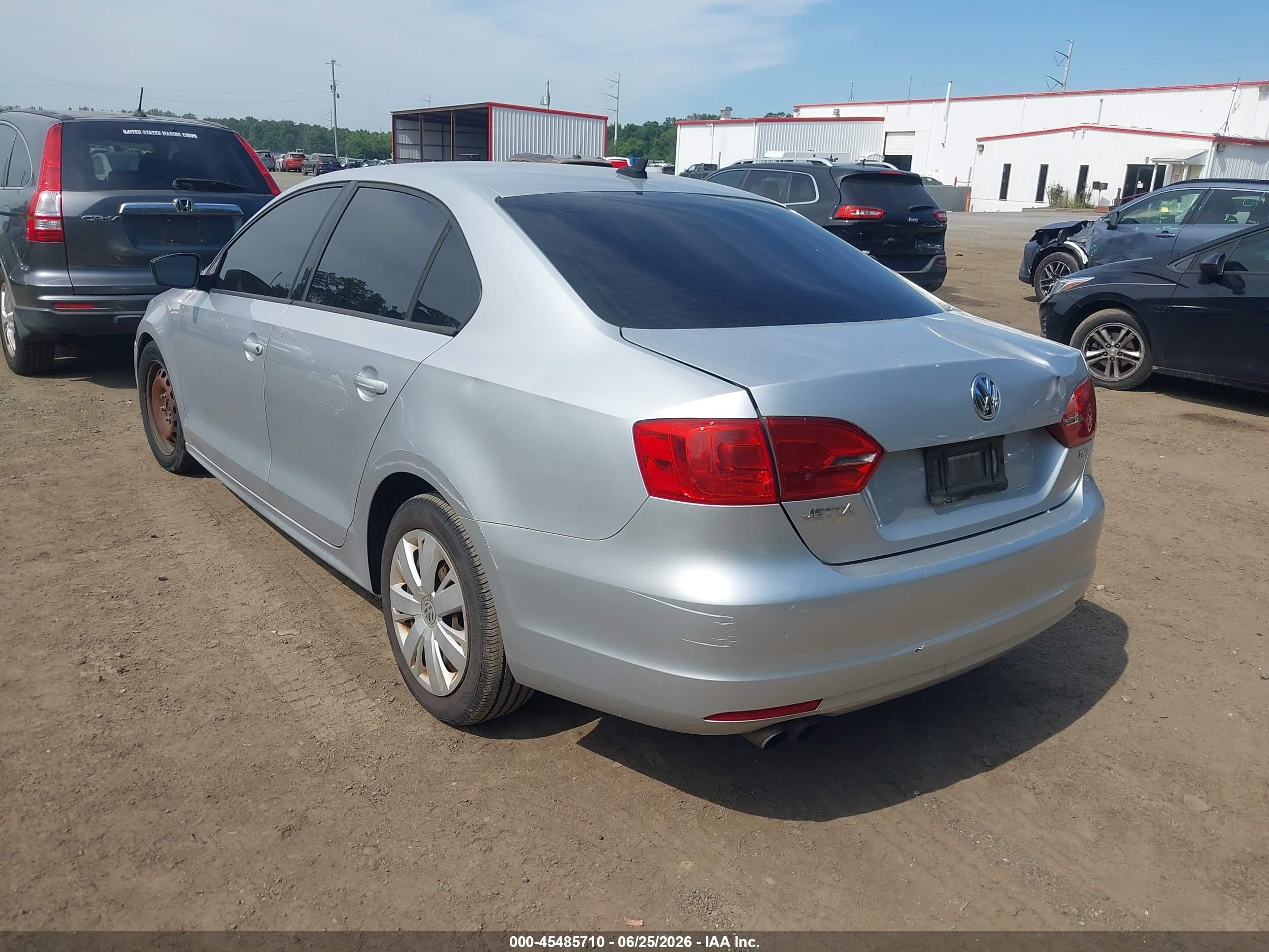2014 Volkswagen Jetta 2.0l Tdi Value Edition Silver vin: 3VWLL7AJ8EM278442
