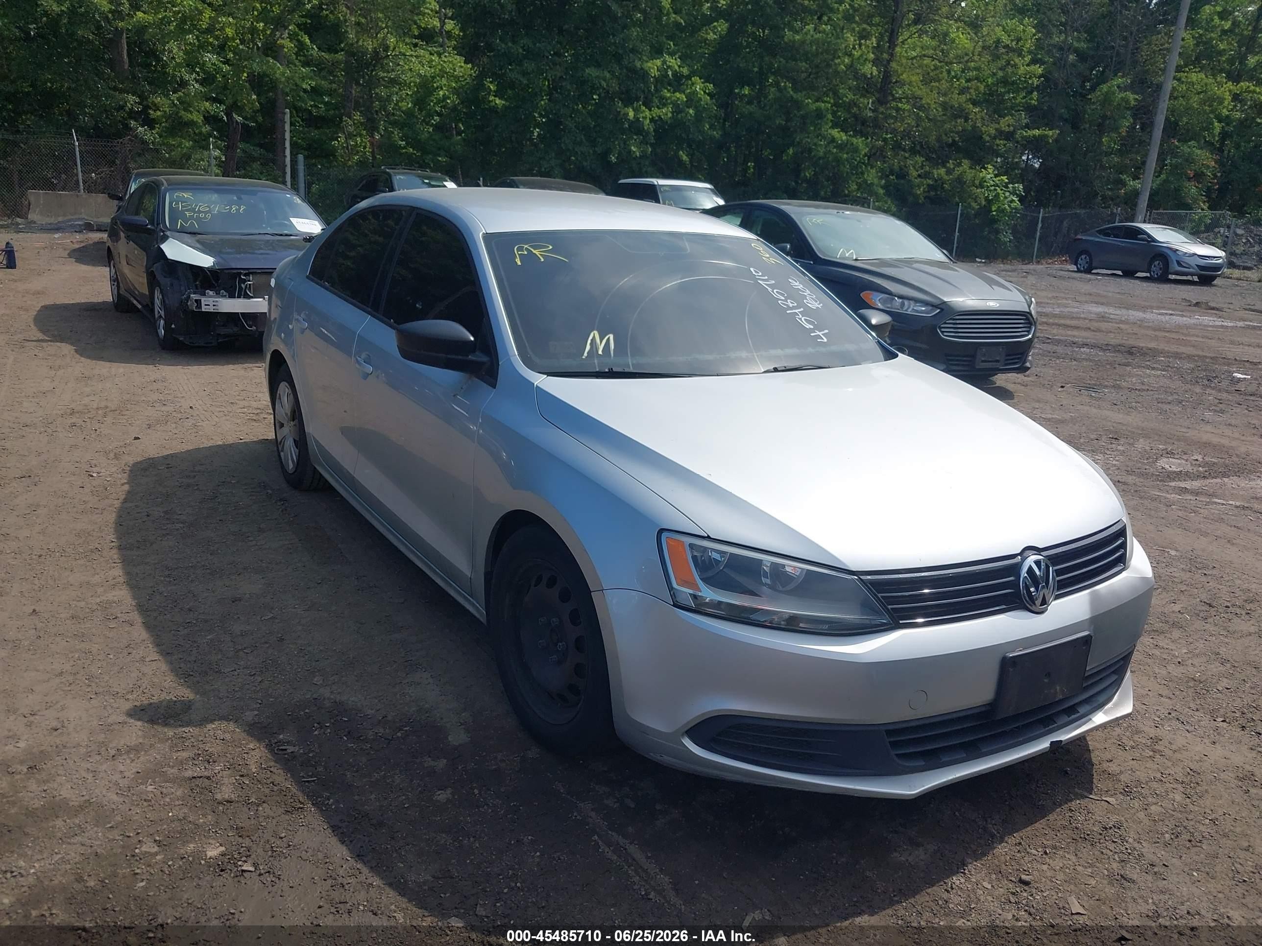 2014 Volkswagen Jetta 2.0l Tdi Value Edition Silver vin: 3VWLL7AJ8EM278442