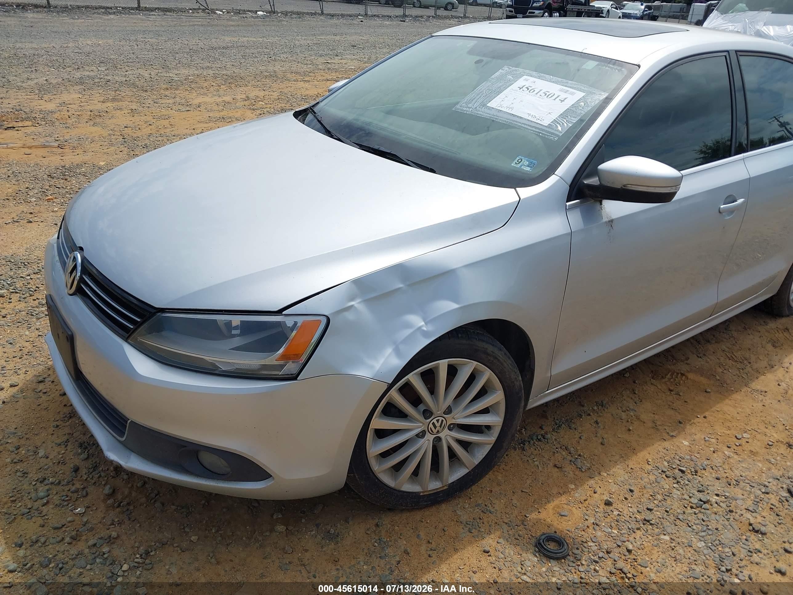 2014 Volkswagen Jetta 2.0l Tdi Silver vin: 3VWLL7AJ8EM321340