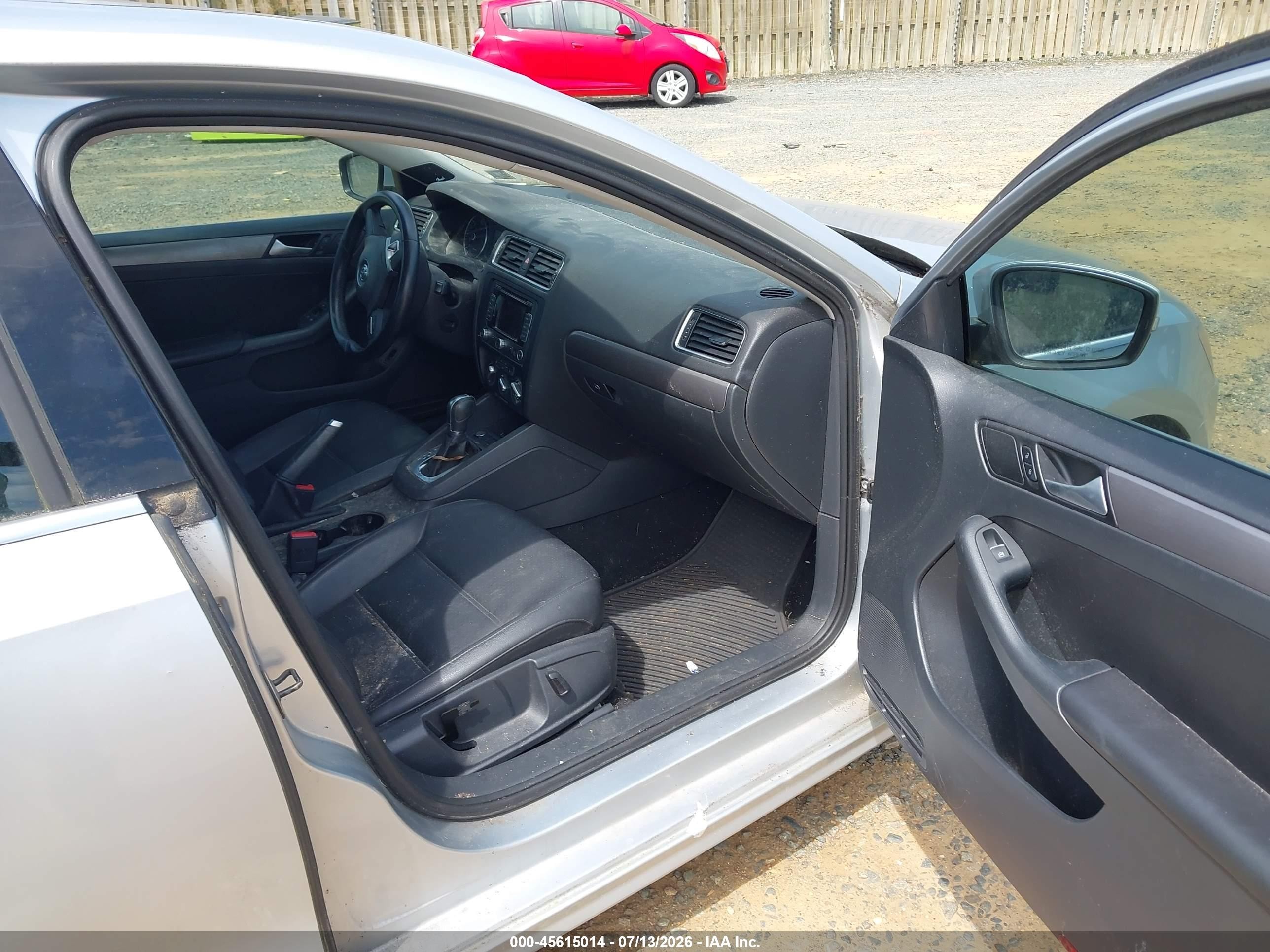 2014 Volkswagen Jetta 2.0l Tdi Silver vin: 3VWLL7AJ8EM321340