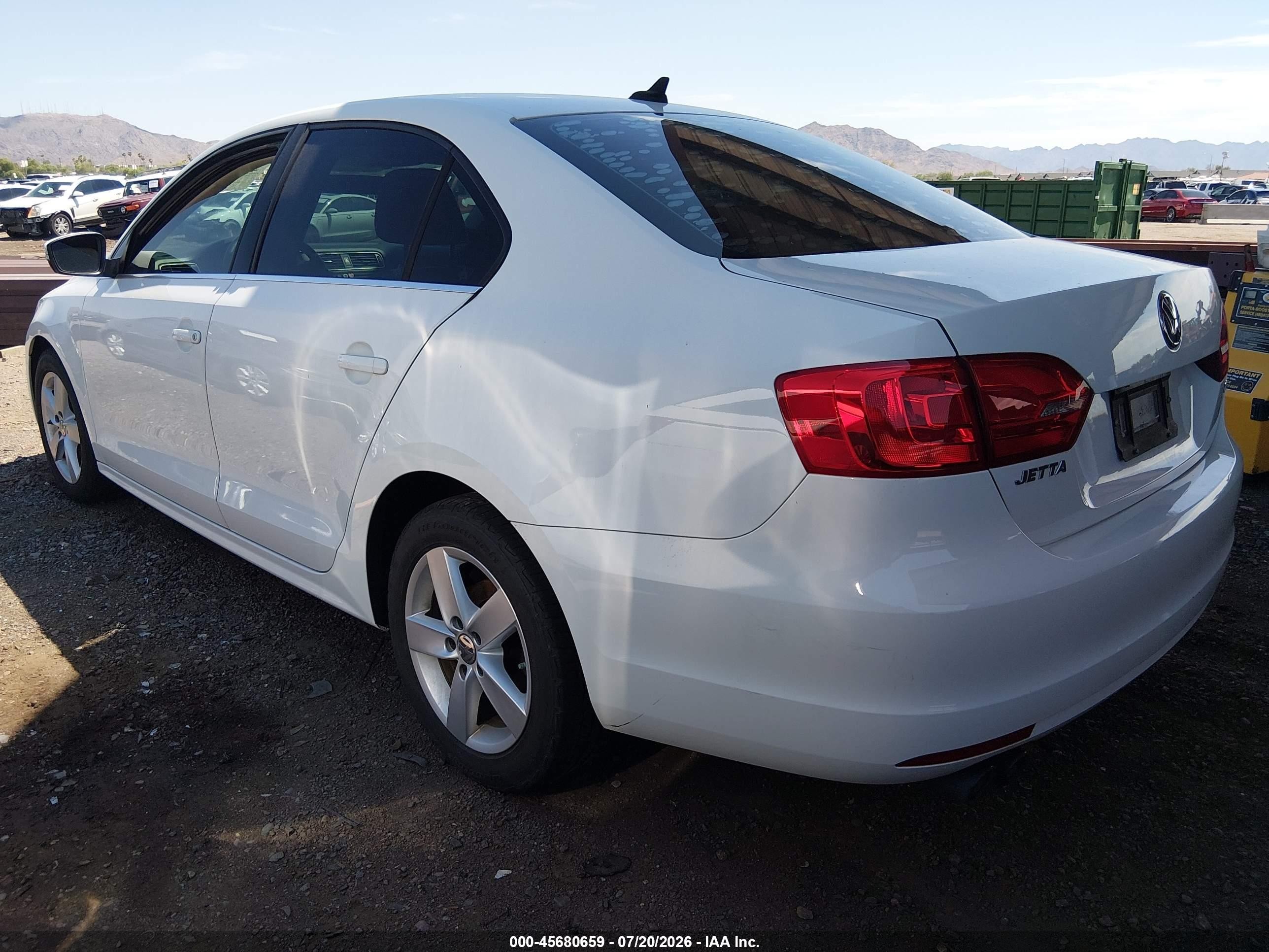 2014 Volkswagen Jetta 2.0l Tdi Белый vin: 3VWLL7AJ8EM435547