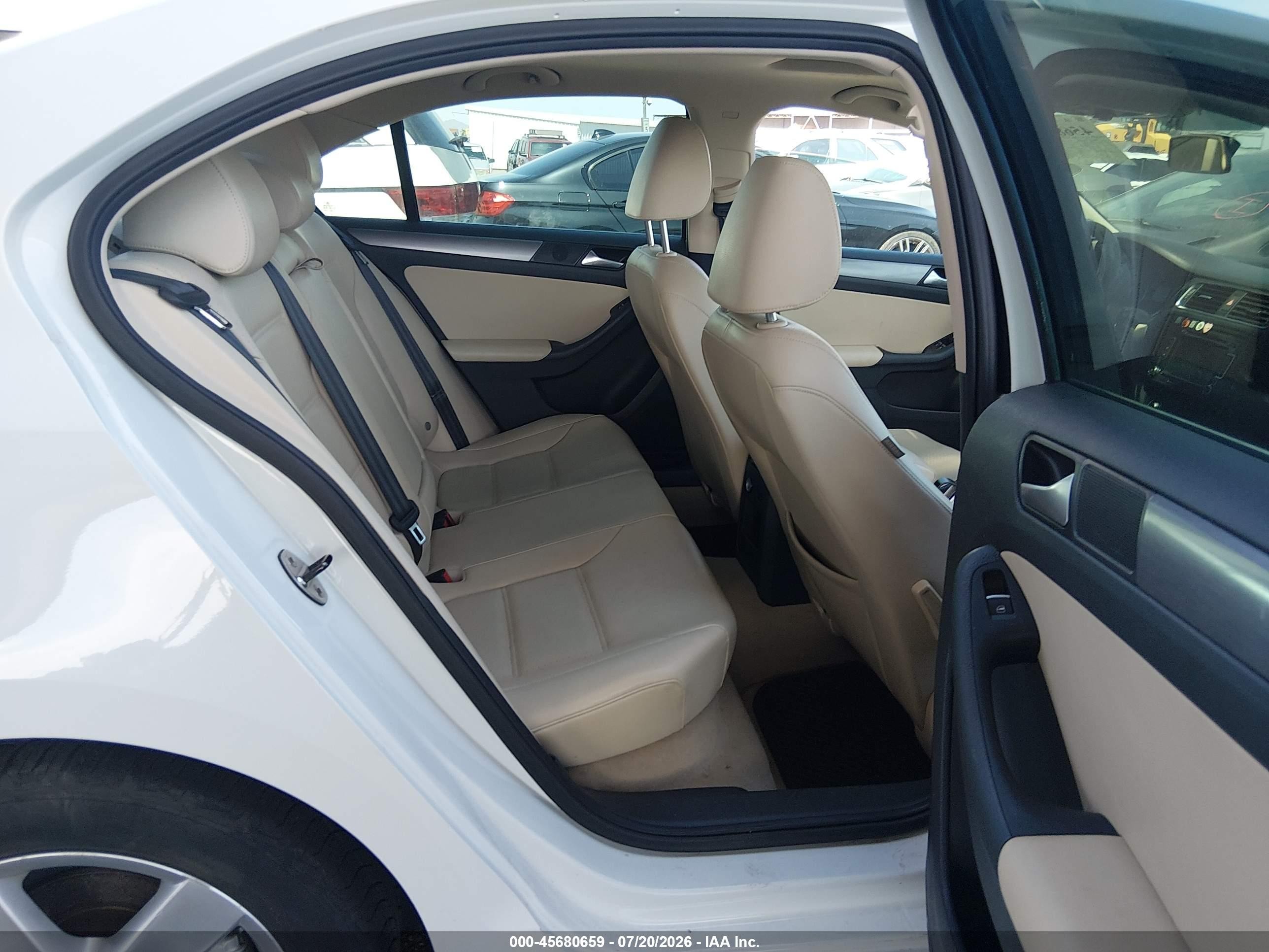 2014 Volkswagen Jetta 2.0l Tdi Белый vin: 3VWLL7AJ8EM435547
