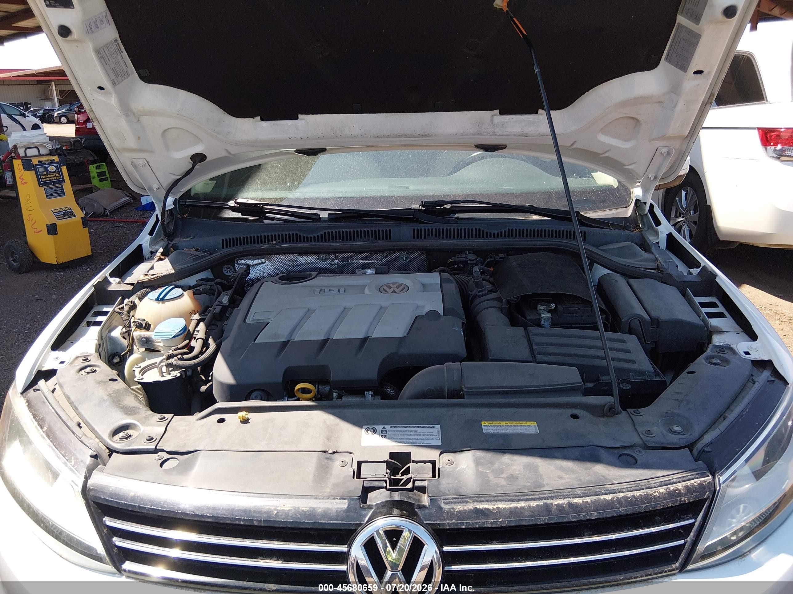 2014 Volkswagen Jetta 2.0l Tdi Белый vin: 3VWLL7AJ8EM435547