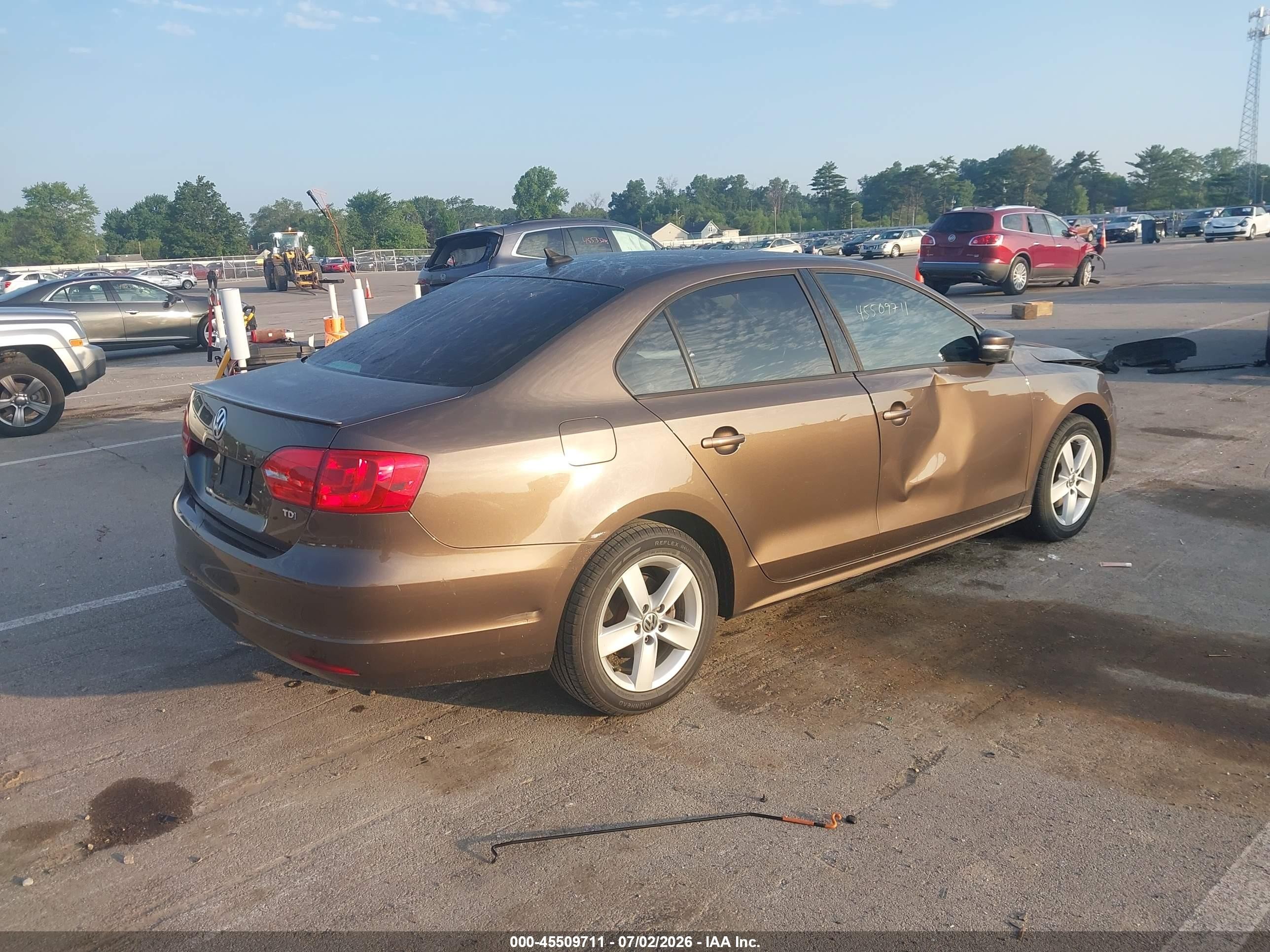 2012 Volkswagen Jetta 2.0l Tdi Brown vin: 3VWLL7AJ9CM073192