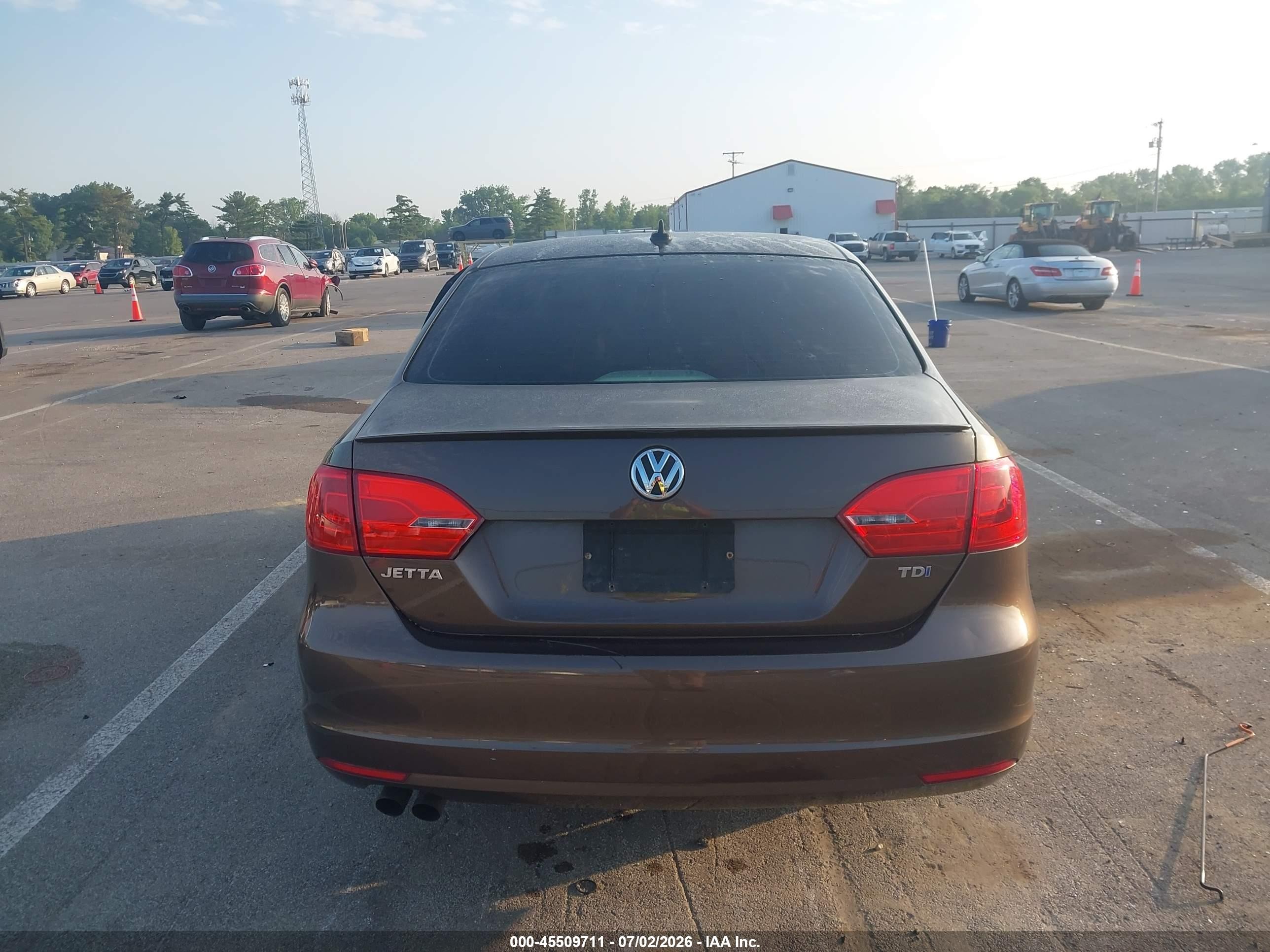 2012 Volkswagen Jetta 2.0l Tdi Brown vin: 3VWLL7AJ9CM073192