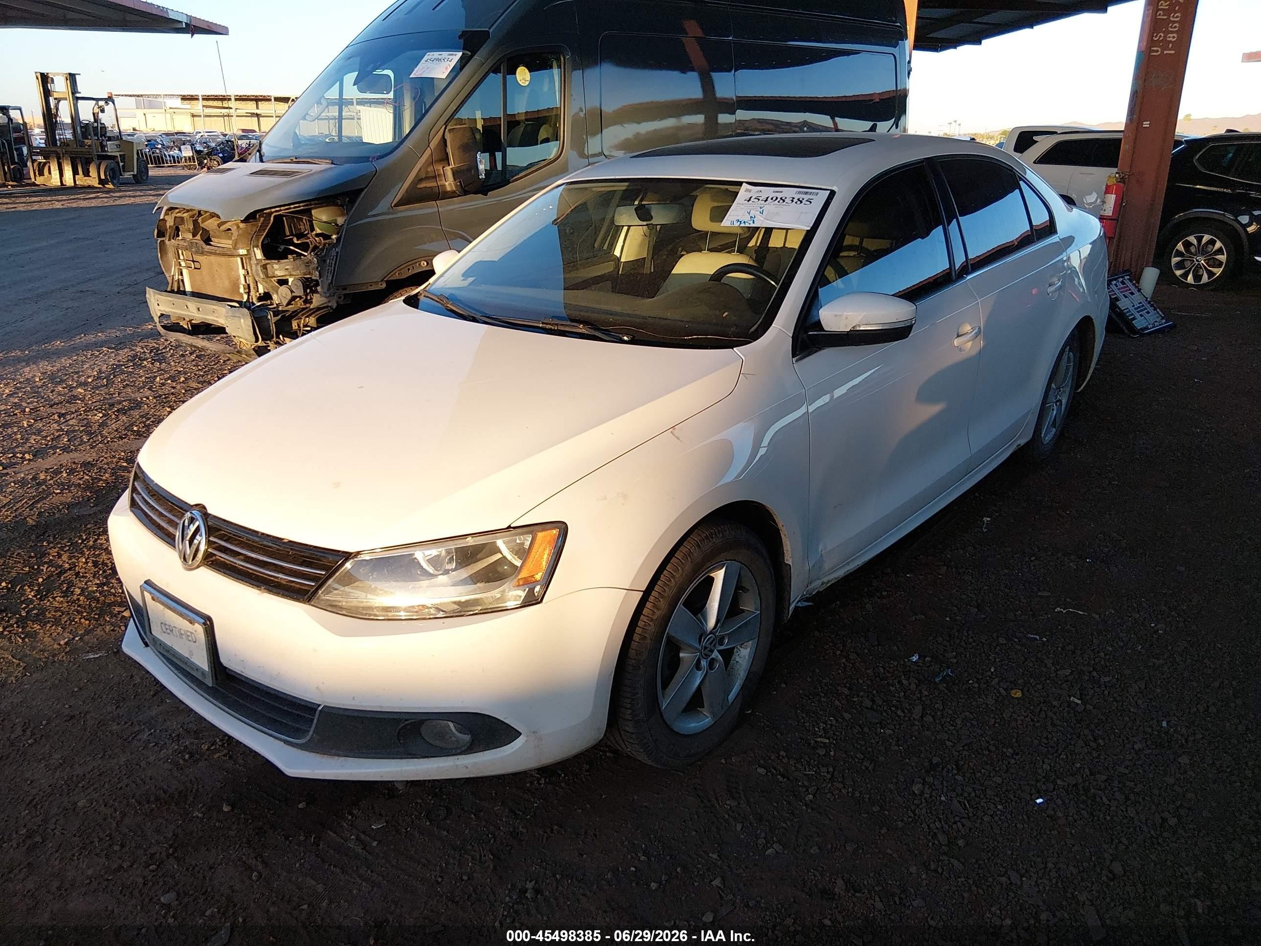 2012 Volkswagen Jetta 2.0l Tdi Белый vin: 3VWLL7AJ9CM369877