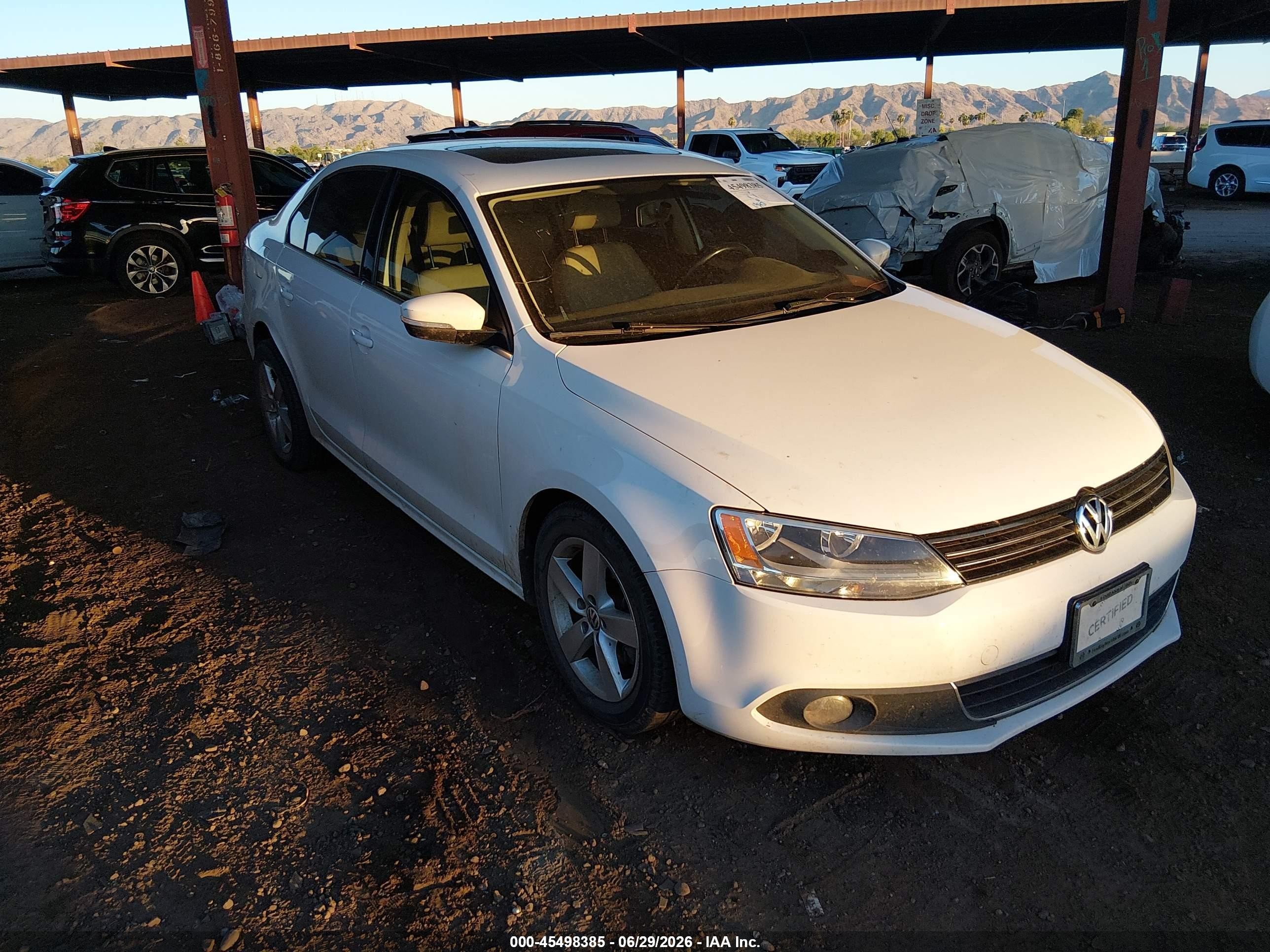 3VWLL7AJ9CM369877