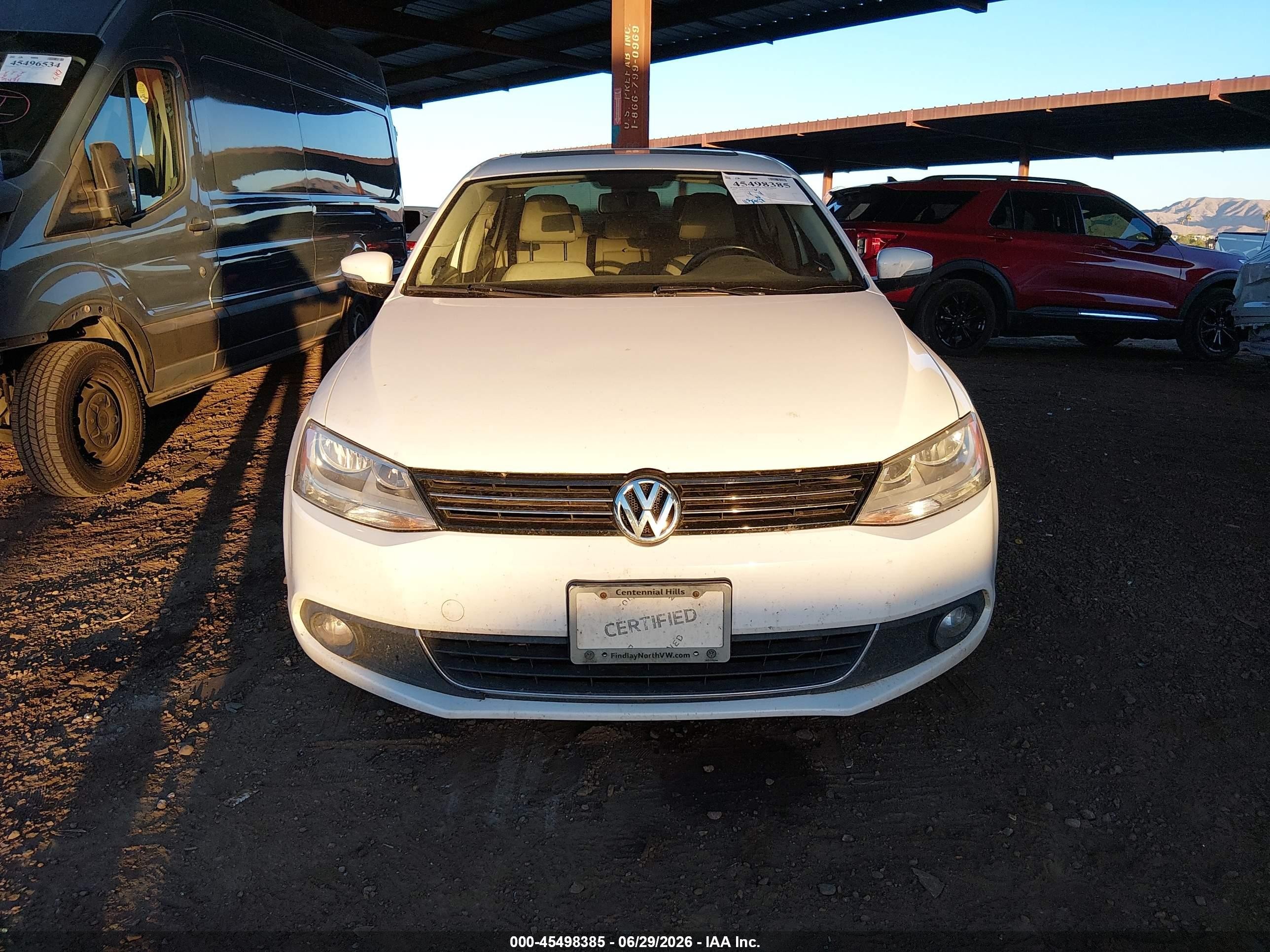 2012 Volkswagen Jetta 2.0l Tdi Белый vin: 3VWLL7AJ9CM369877