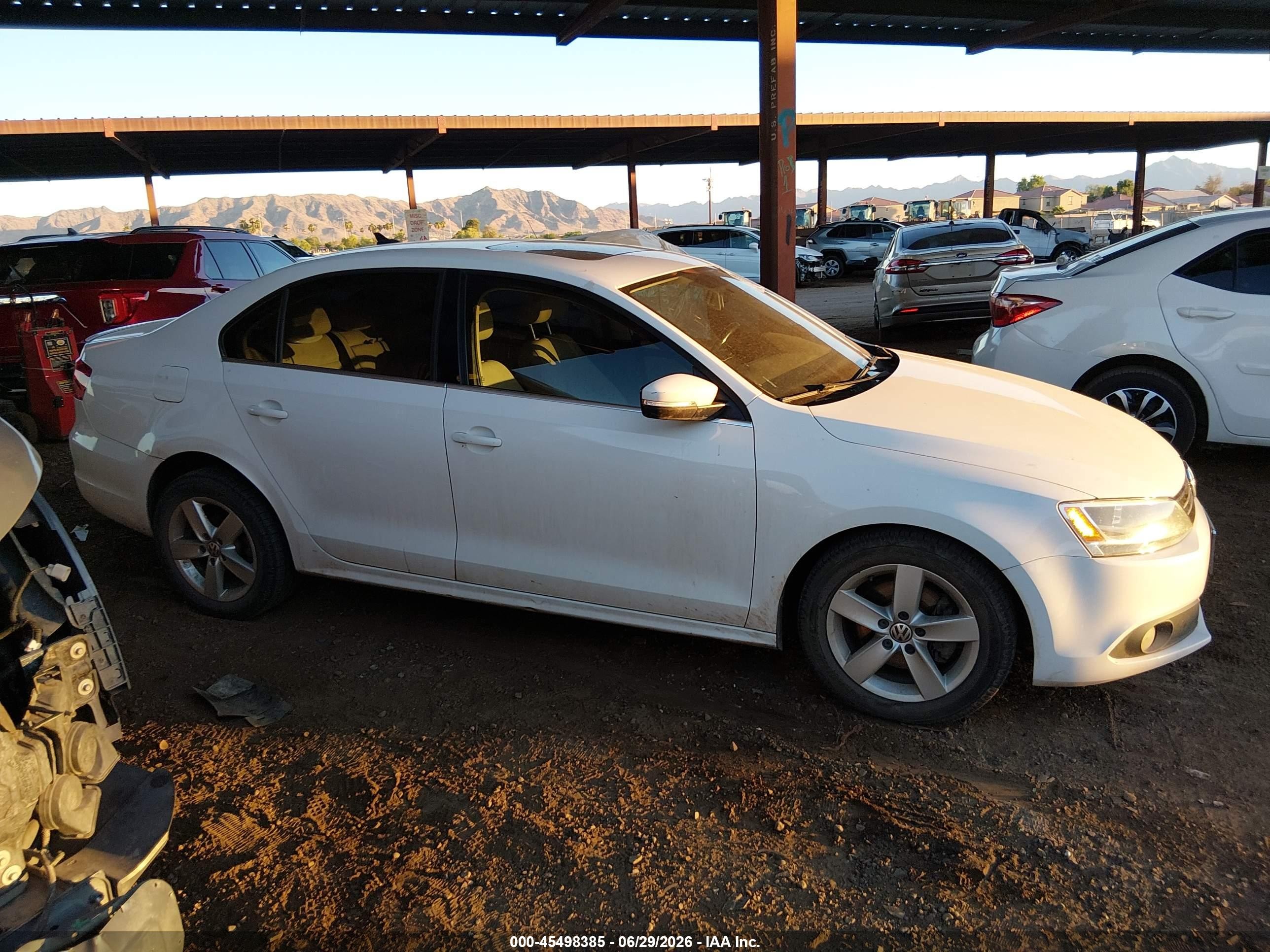 2012 Volkswagen Jetta 2.0l Tdi Белый vin: 3VWLL7AJ9CM369877