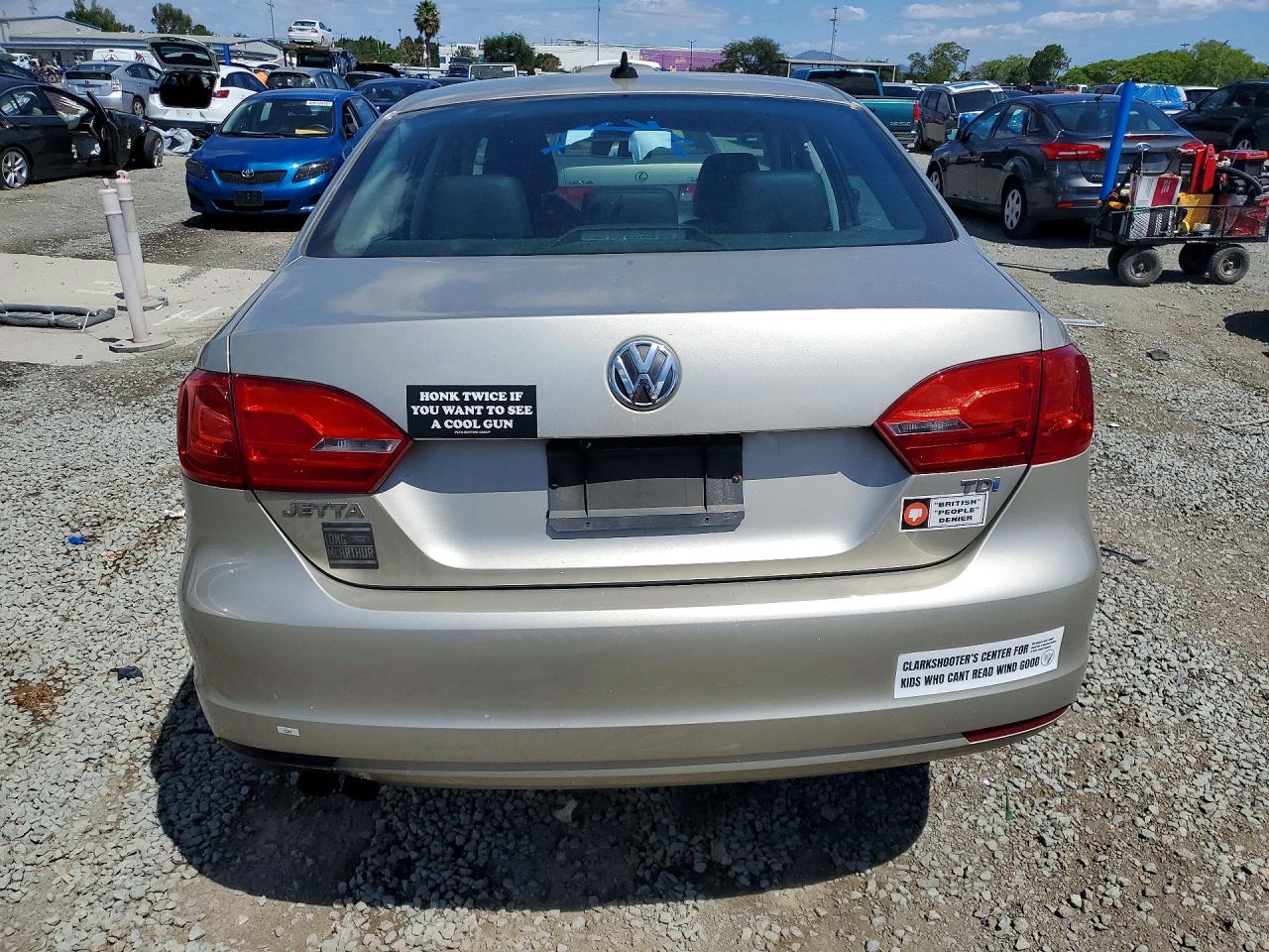 2013 Volkswagen Jetta Tdi Gold vin: 3VWLL7AJ9DM201688