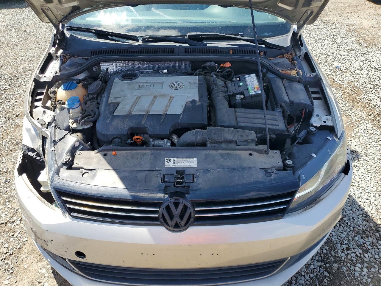 2013 Volkswagen Jetta Tdi Gold vin: 3VWLL7AJ9DM201688