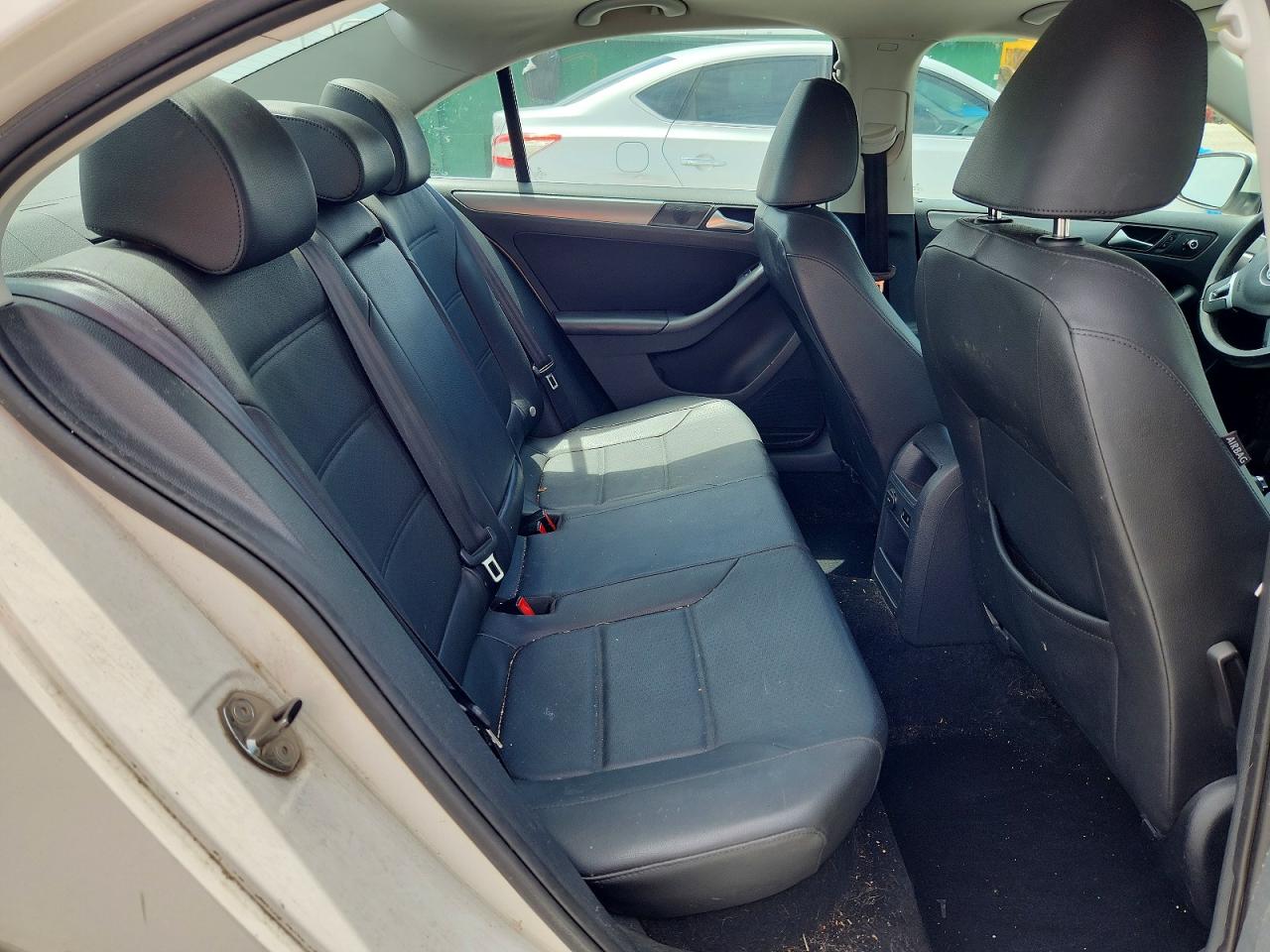 2013 Volkswagen Jetta Tdi White vin: 3VWLL7AJ9DM360730