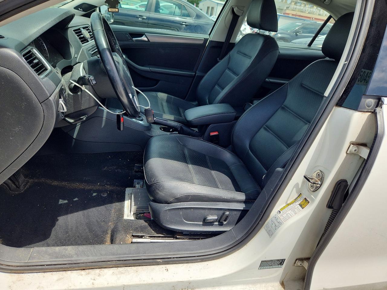 2013 Volkswagen Jetta Tdi White vin: 3VWLL7AJ9DM360730