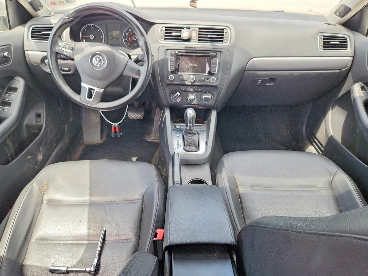 2013 Volkswagen Jetta Tdi White vin: 3VWLL7AJ9DM360730