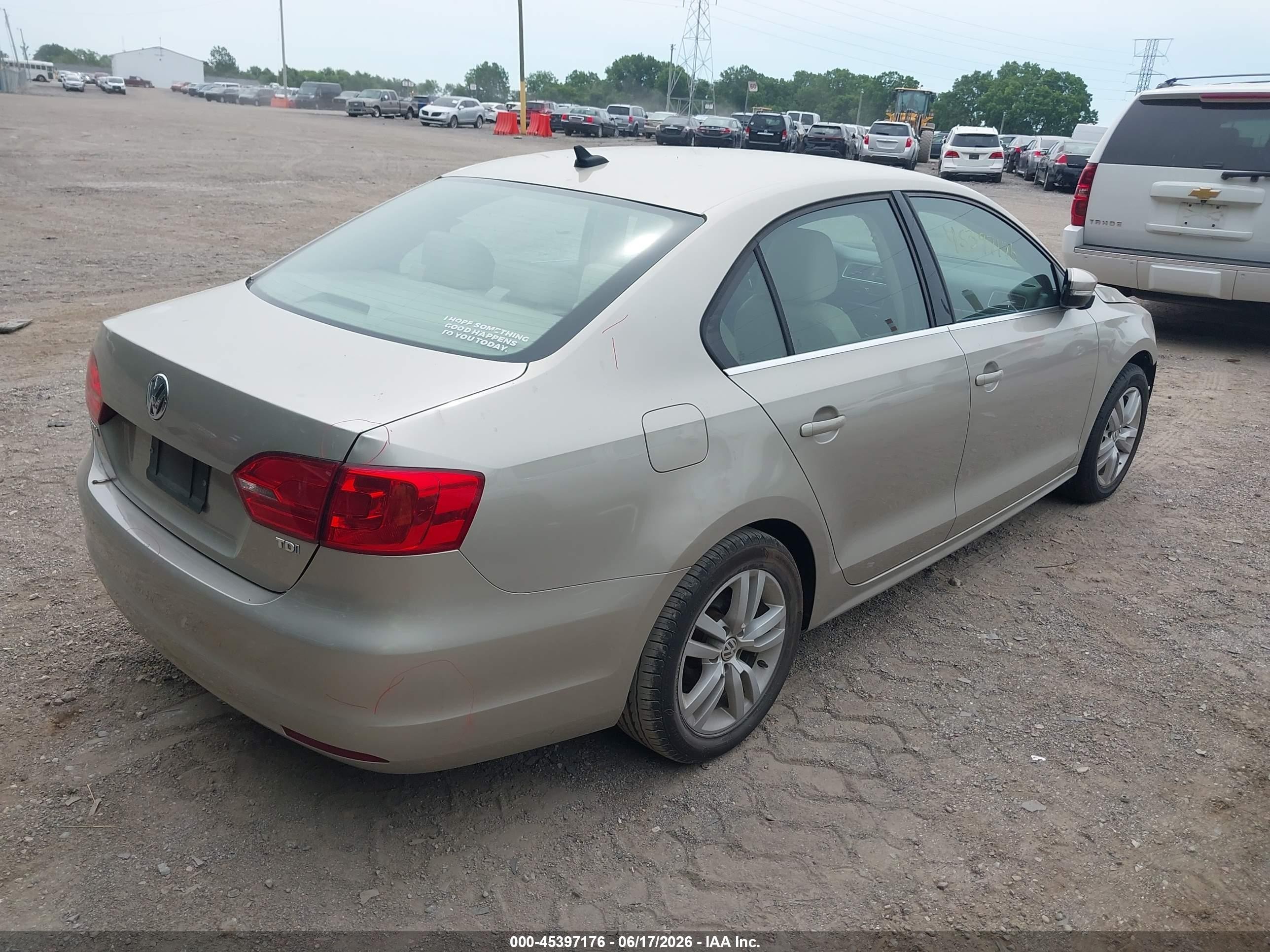 2014 Volkswagen Jetta 2.0l Tdi Beige vin: 3VWLL7AJ9EM264355