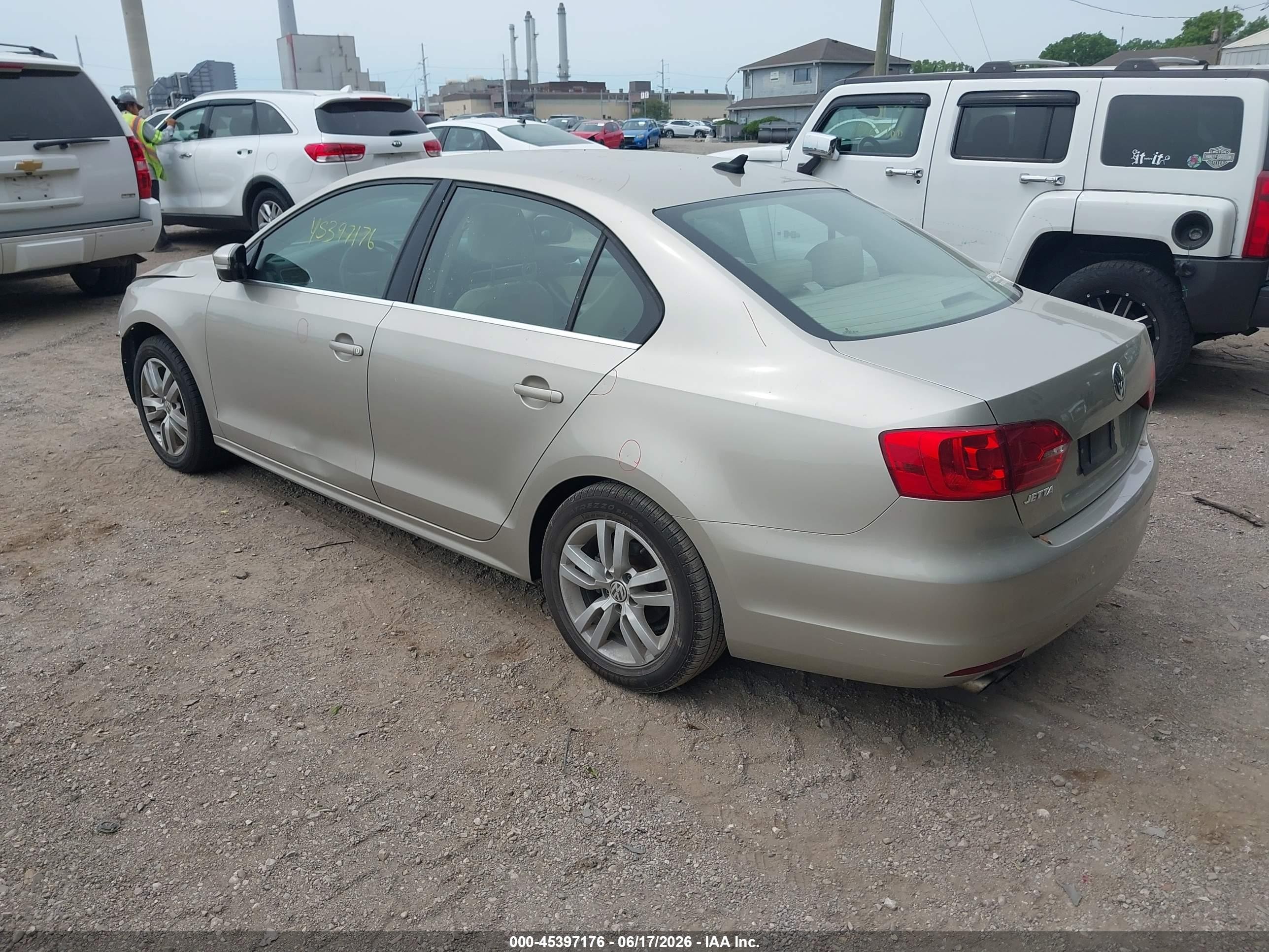 2014 Volkswagen Jetta 2.0l Tdi Beige vin: 3VWLL7AJ9EM264355