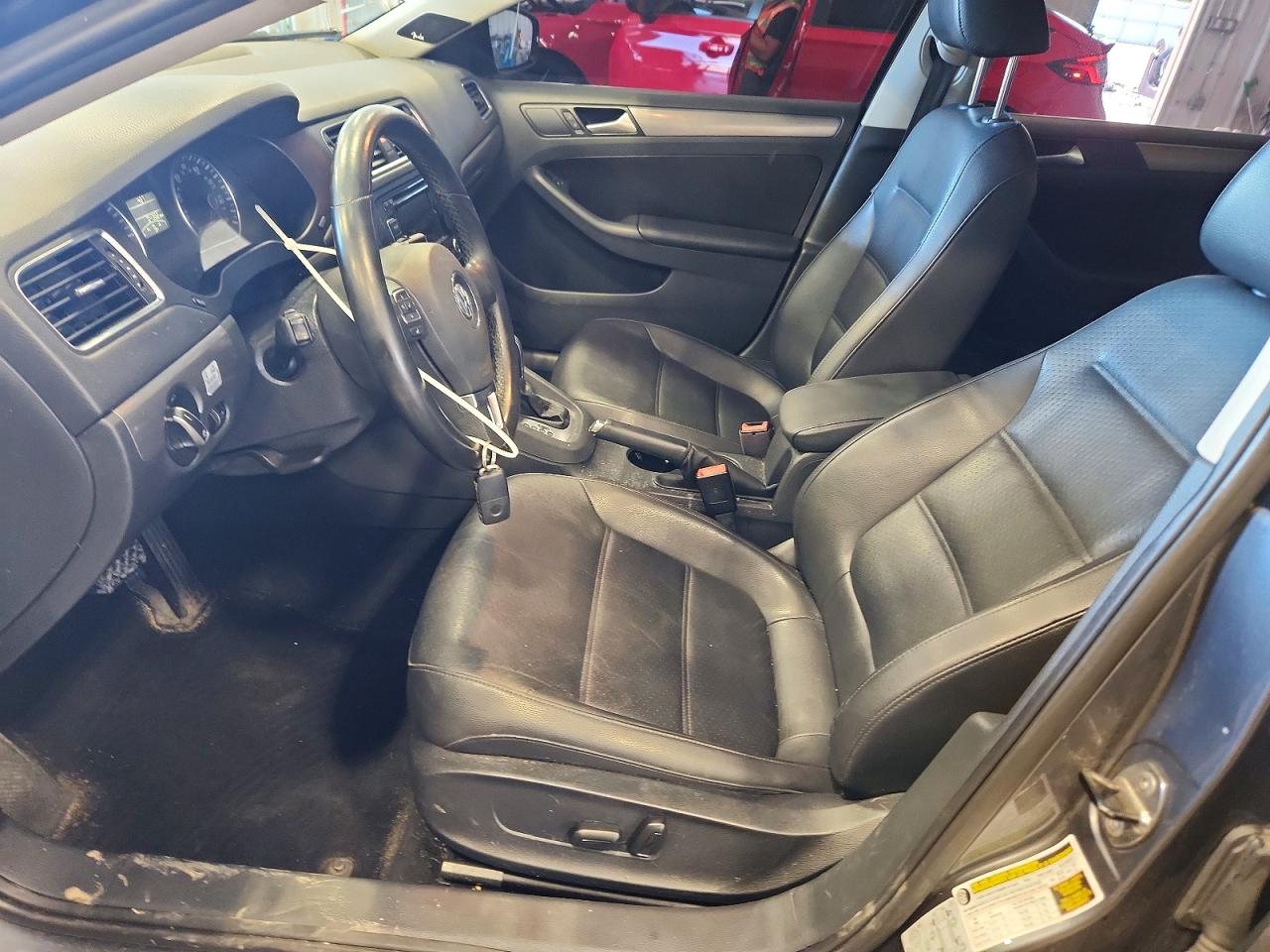 2014 Volkswagen Jetta Tdi Gray vin: 3VWLL7AJ9EM408440