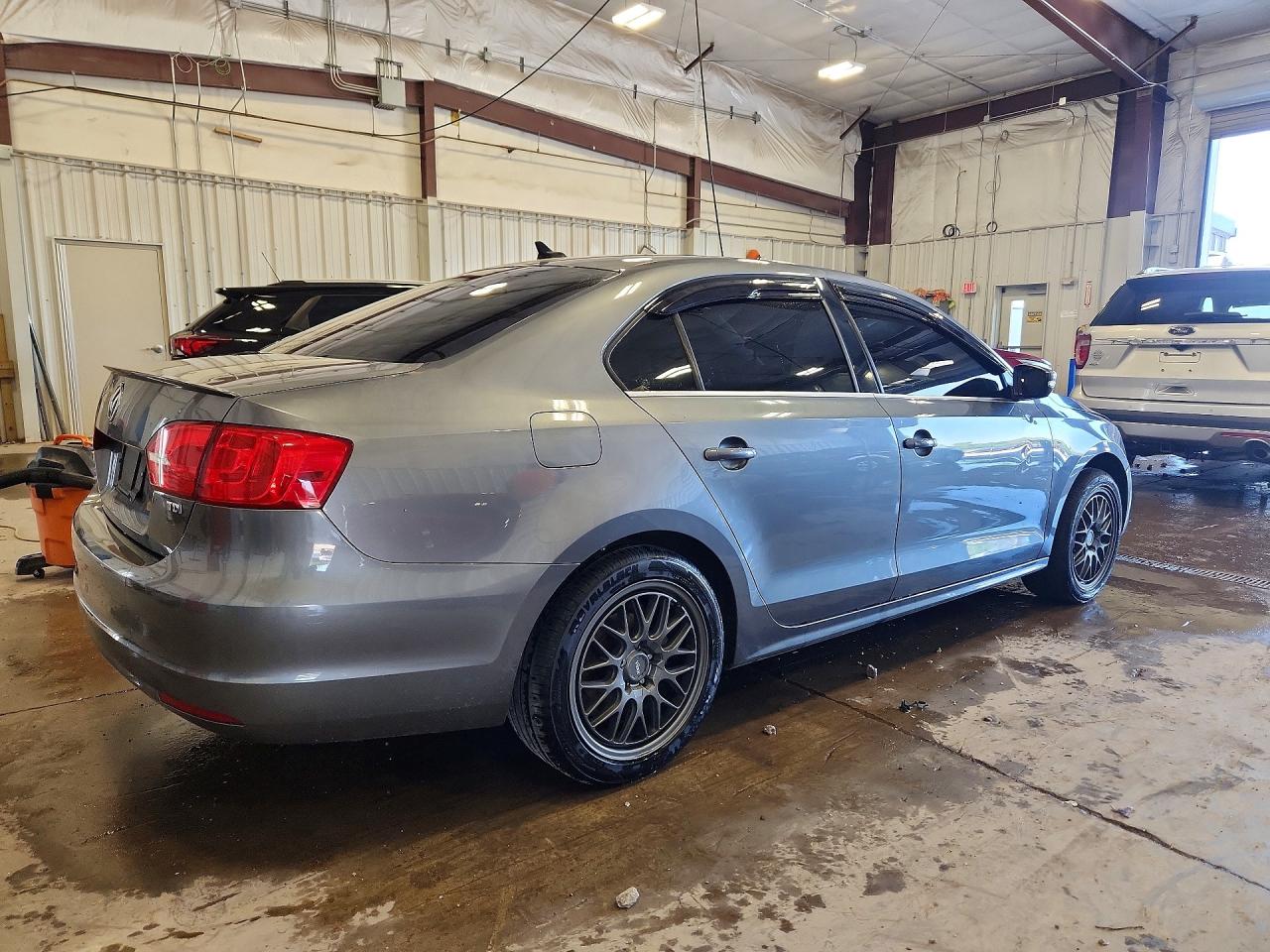 2014 Volkswagen Jetta Tdi Gray vin: 3VWLL7AJ9EM408440