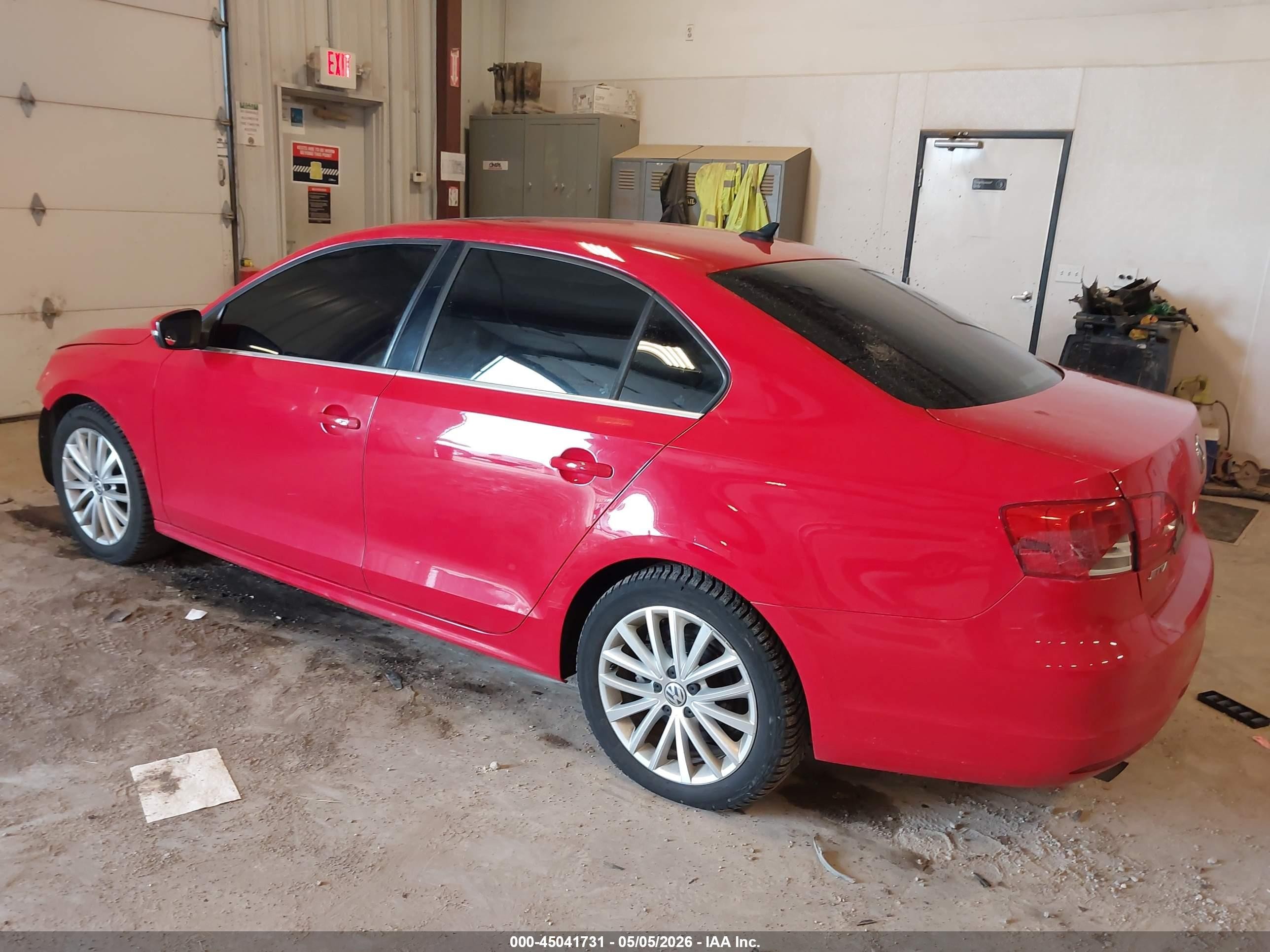 2014 Volkswagen Jetta 2.0l Tdi Красный vin: 3VWLL7AJ9EM434651