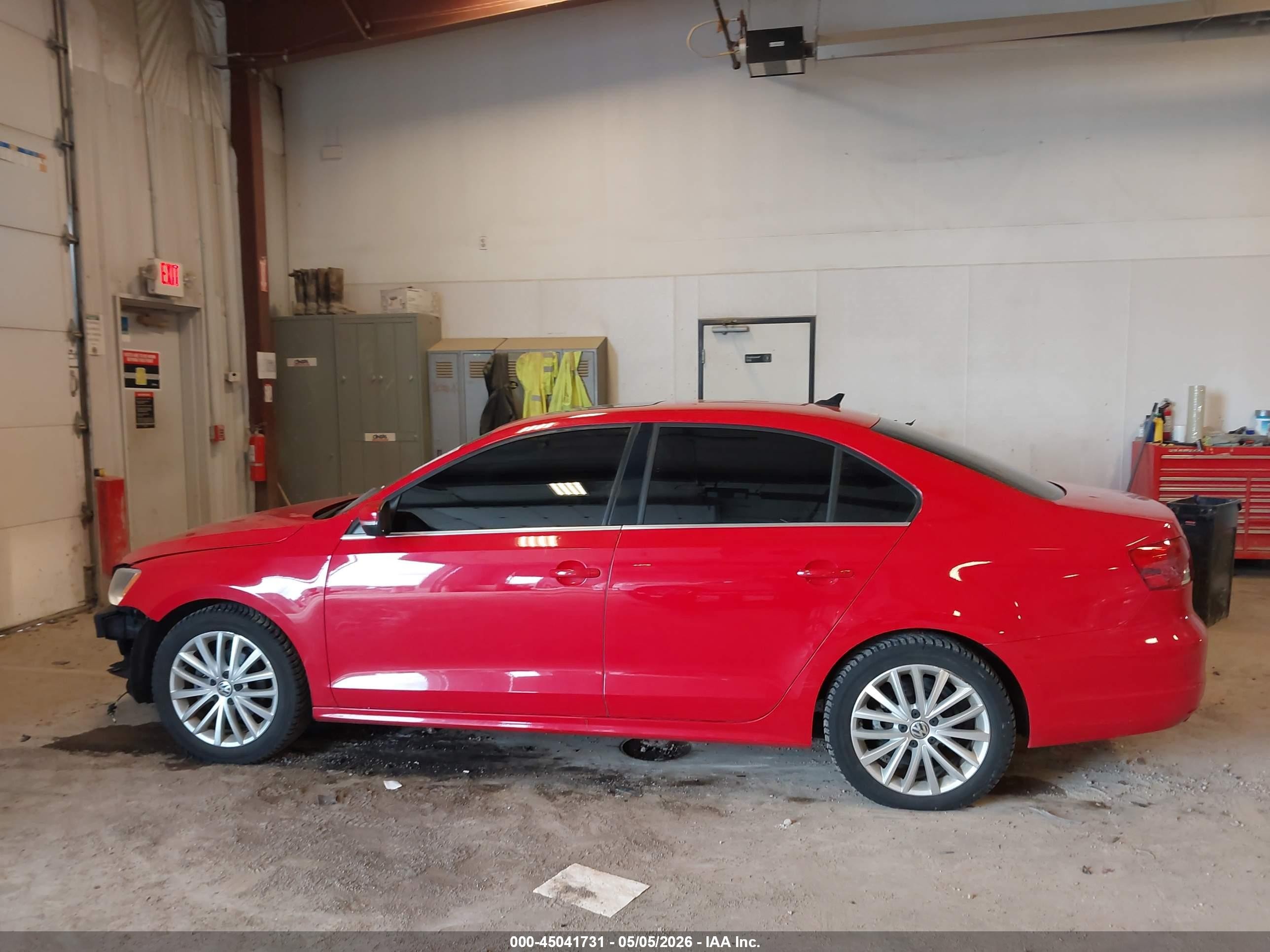 2014 Volkswagen Jetta 2.0l Tdi Красный vin: 3VWLL7AJ9EM434651