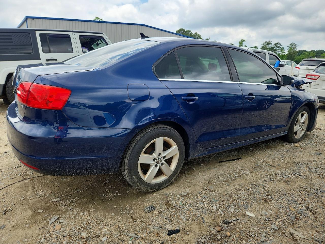 2013 Volkswagen Jetta Tdi Blue vin: 3VWLL7AJXDM204082