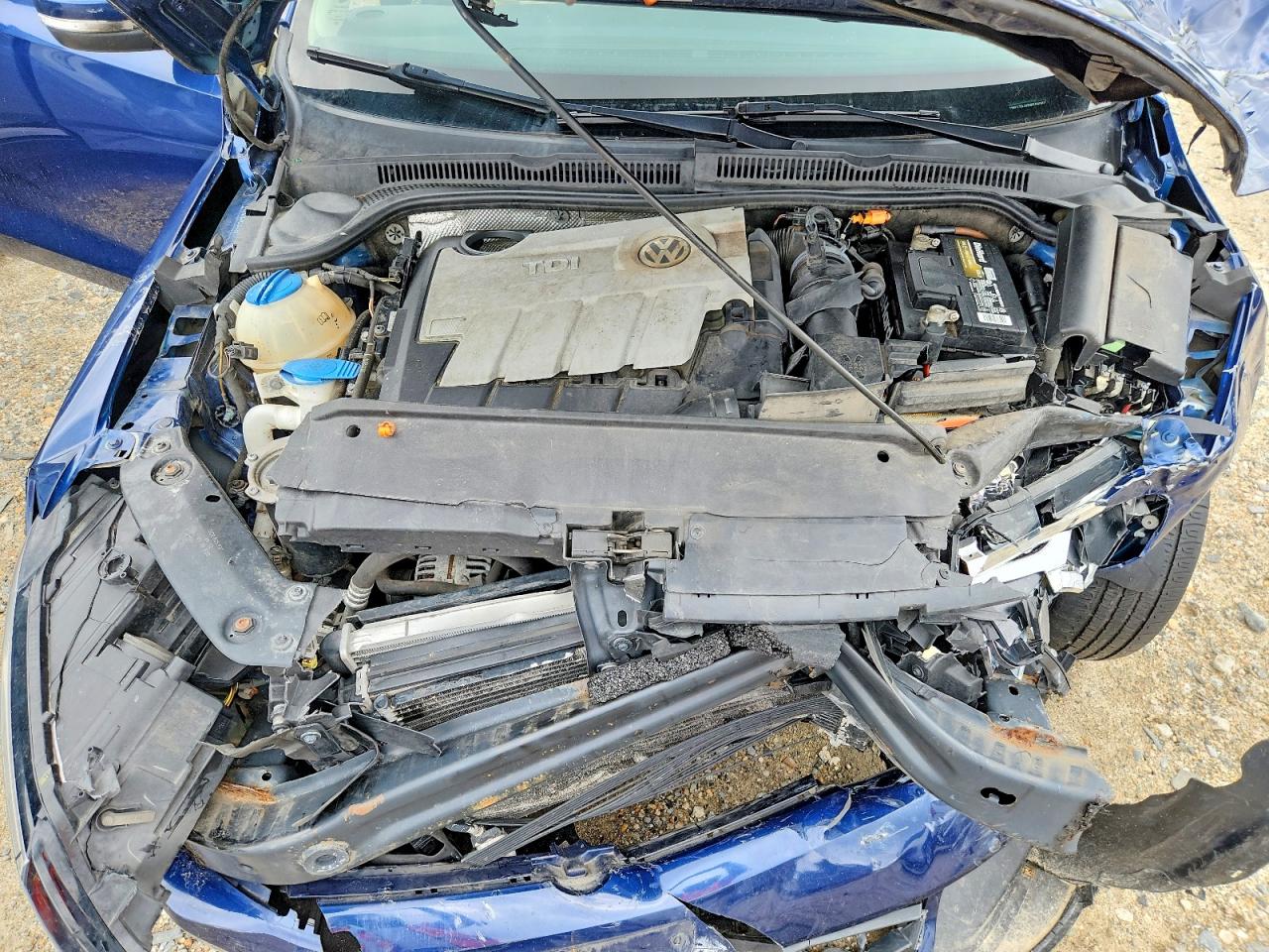 2013 Volkswagen Jetta Tdi Blue vin: 3VWLL7AJXDM204082