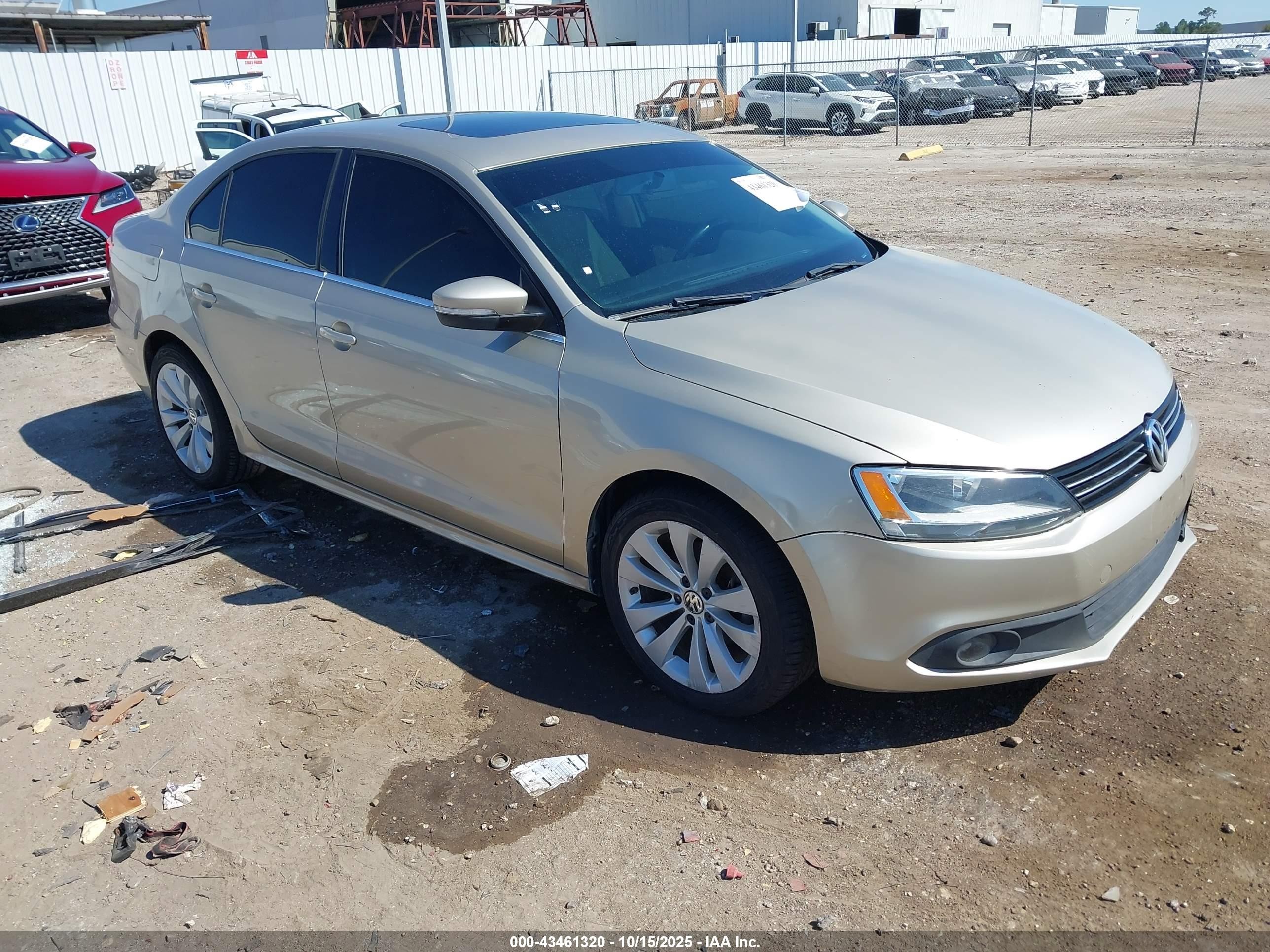 3VWLL7AJXDM208469