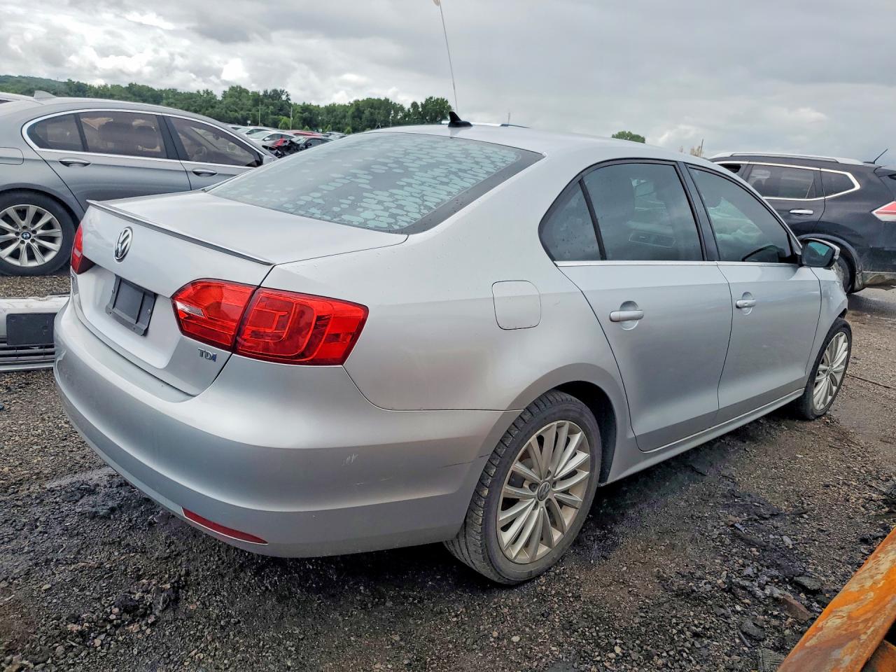 2013 Volkswagen Jetta Tdi Silver vin: 3VWLL7AJXDM393042