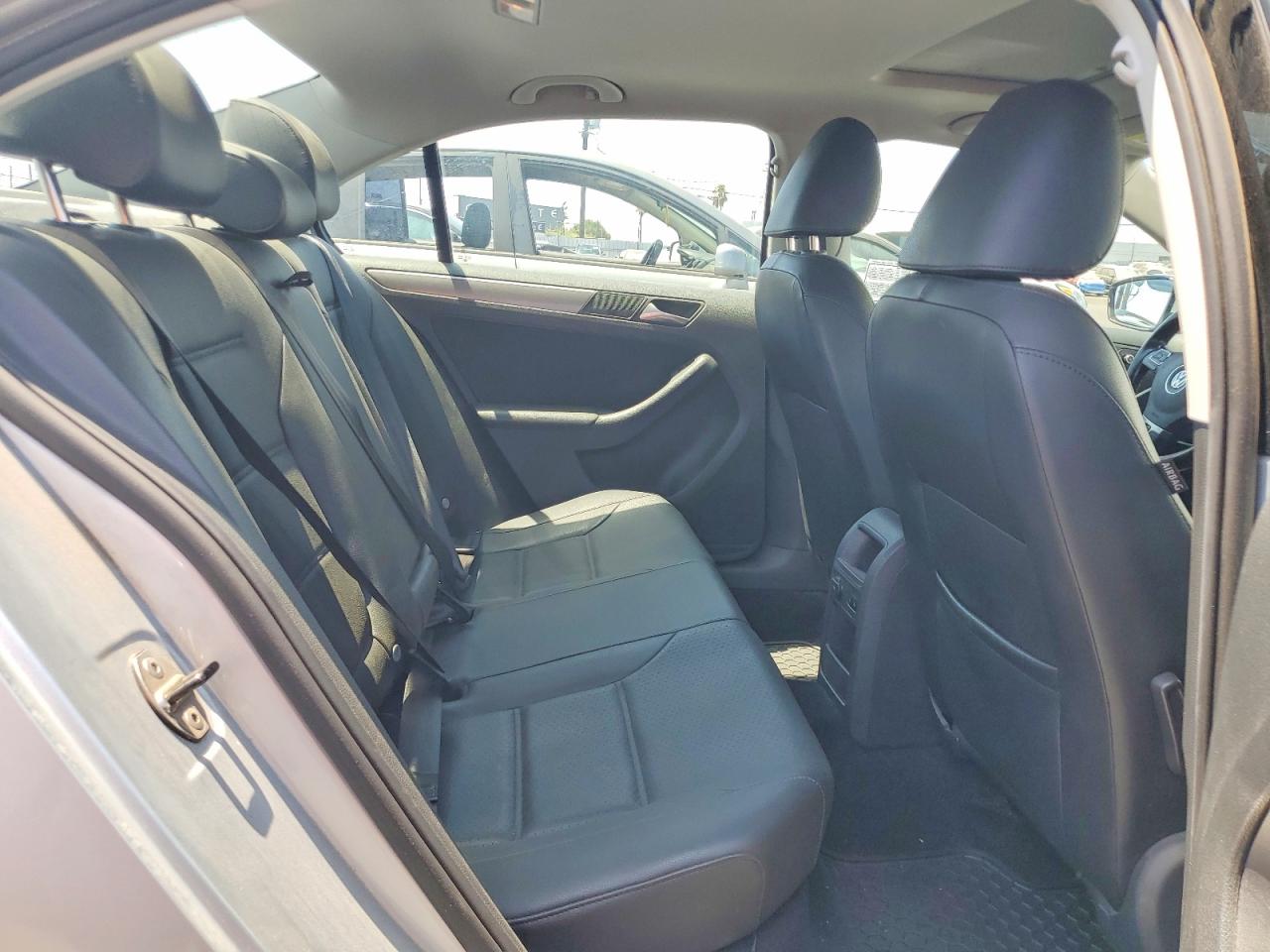 2013 Volkswagen Jetta Tdi Silver vin: 3VWLL7AJXDM414844