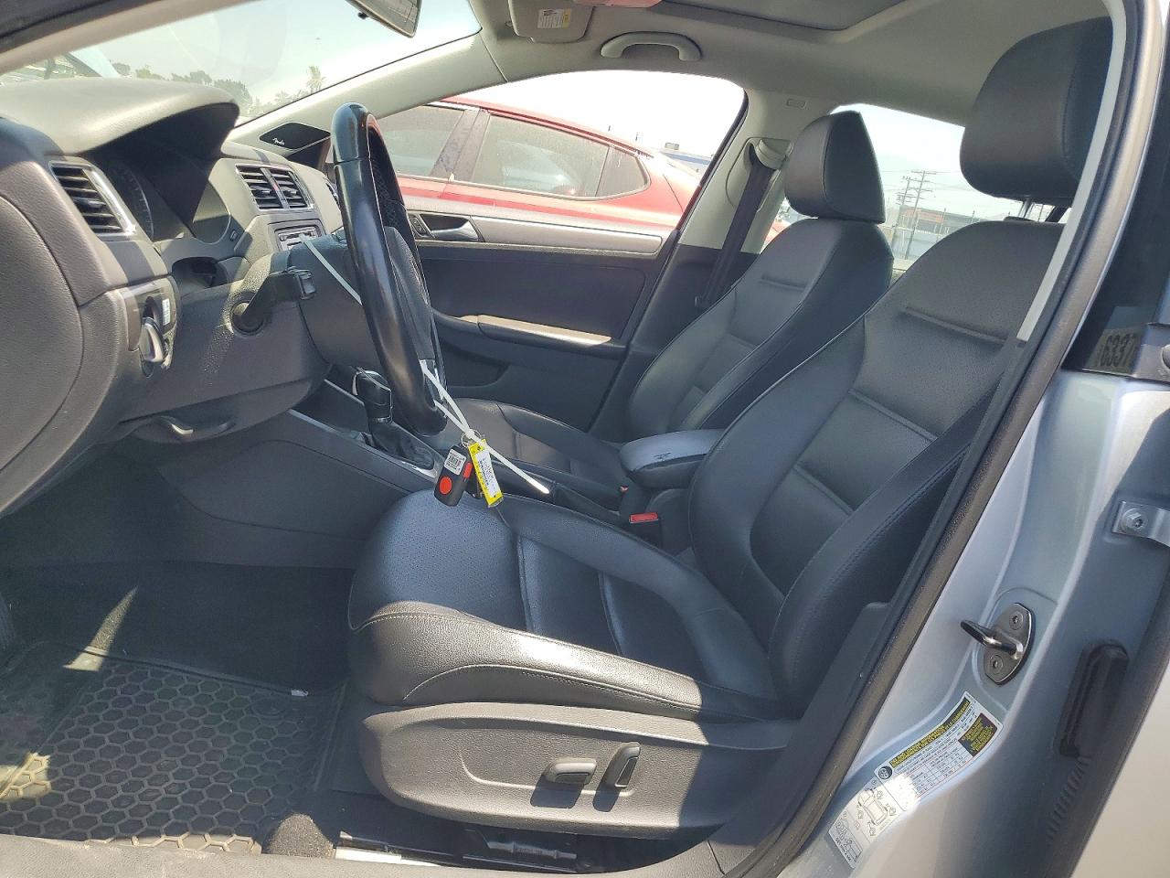 2013 Volkswagen Jetta Tdi Silver vin: 3VWLL7AJXDM414844