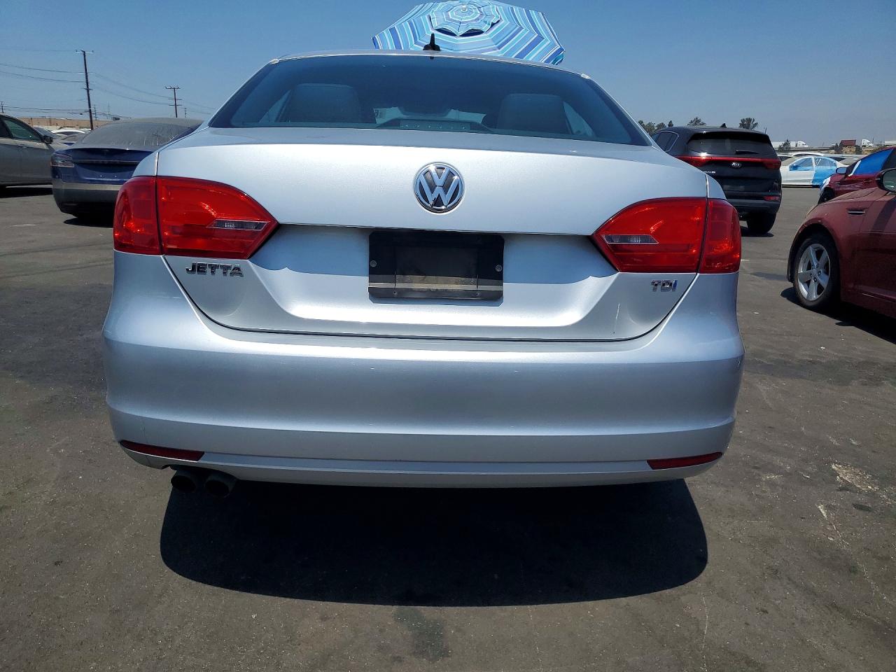 2013 Volkswagen Jetta Tdi Silver vin: 3VWLL7AJXDM414844