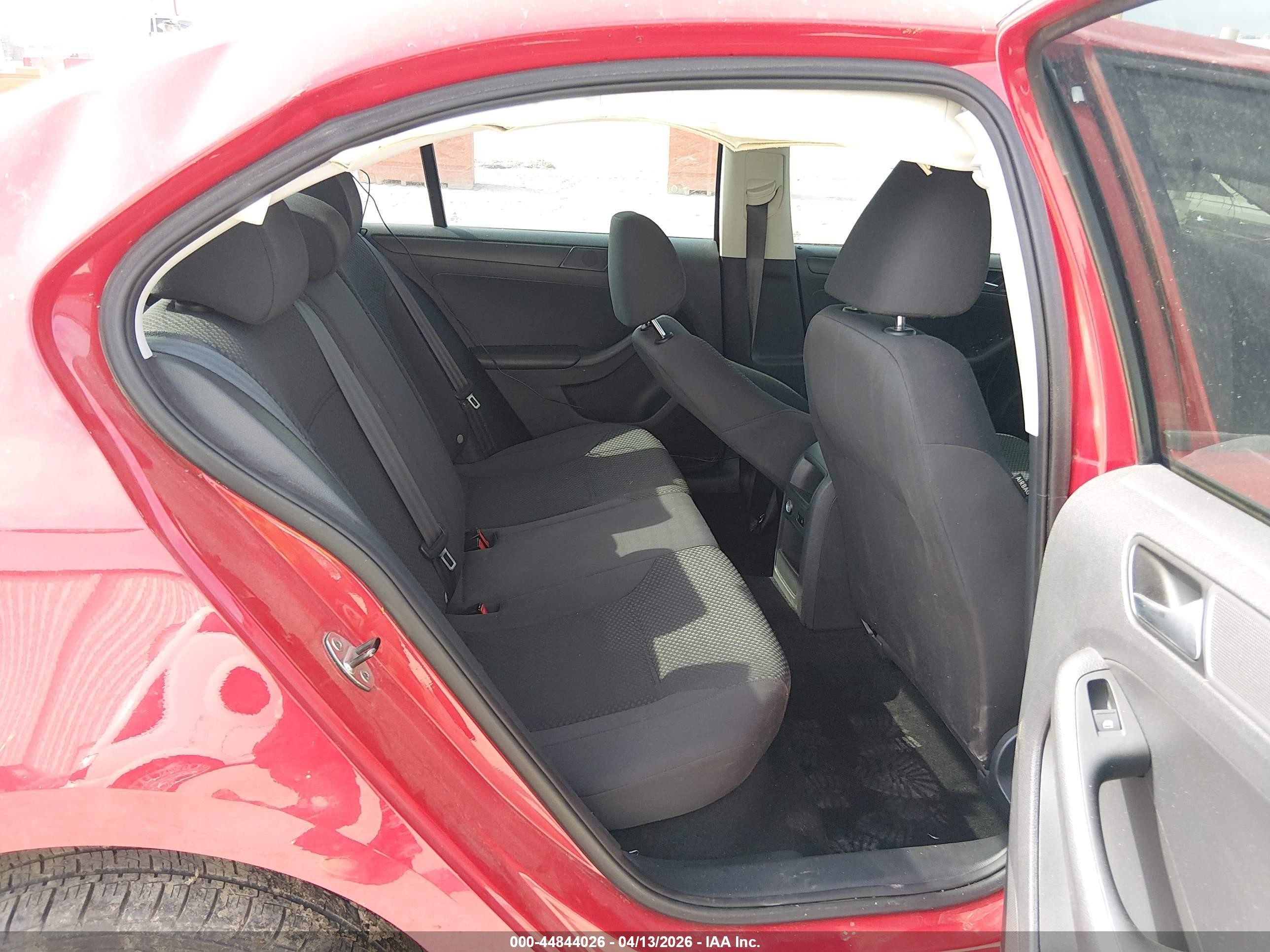 2014 Volkswagen Jetta 2.0l Tdi Value Edition Red vin: 3VWLL7AJXEM301350